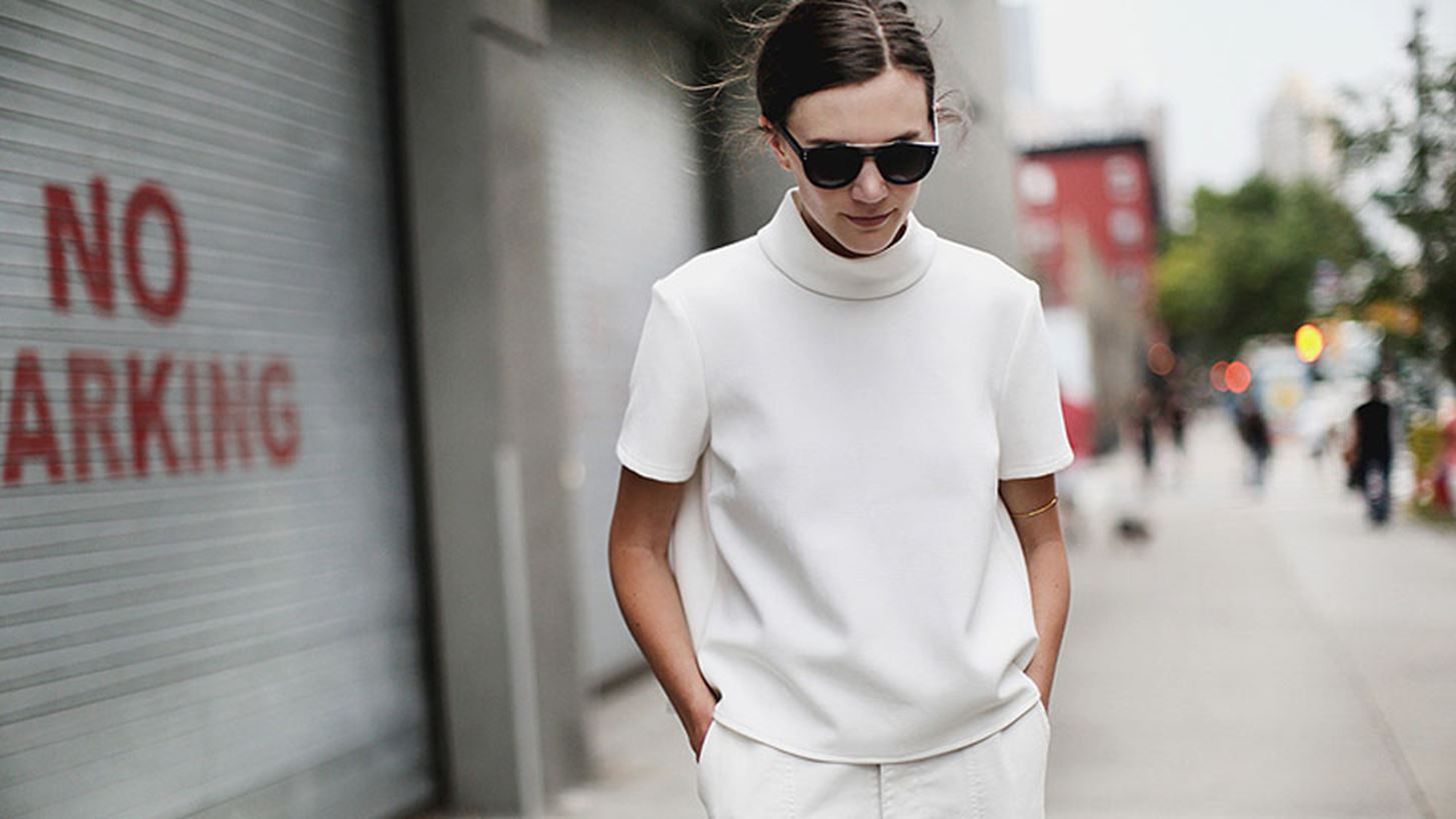 Τα νέα "ugly-pretty" sneakers έρχονται απευθείας από τα '90s και είναι ήδη τάση