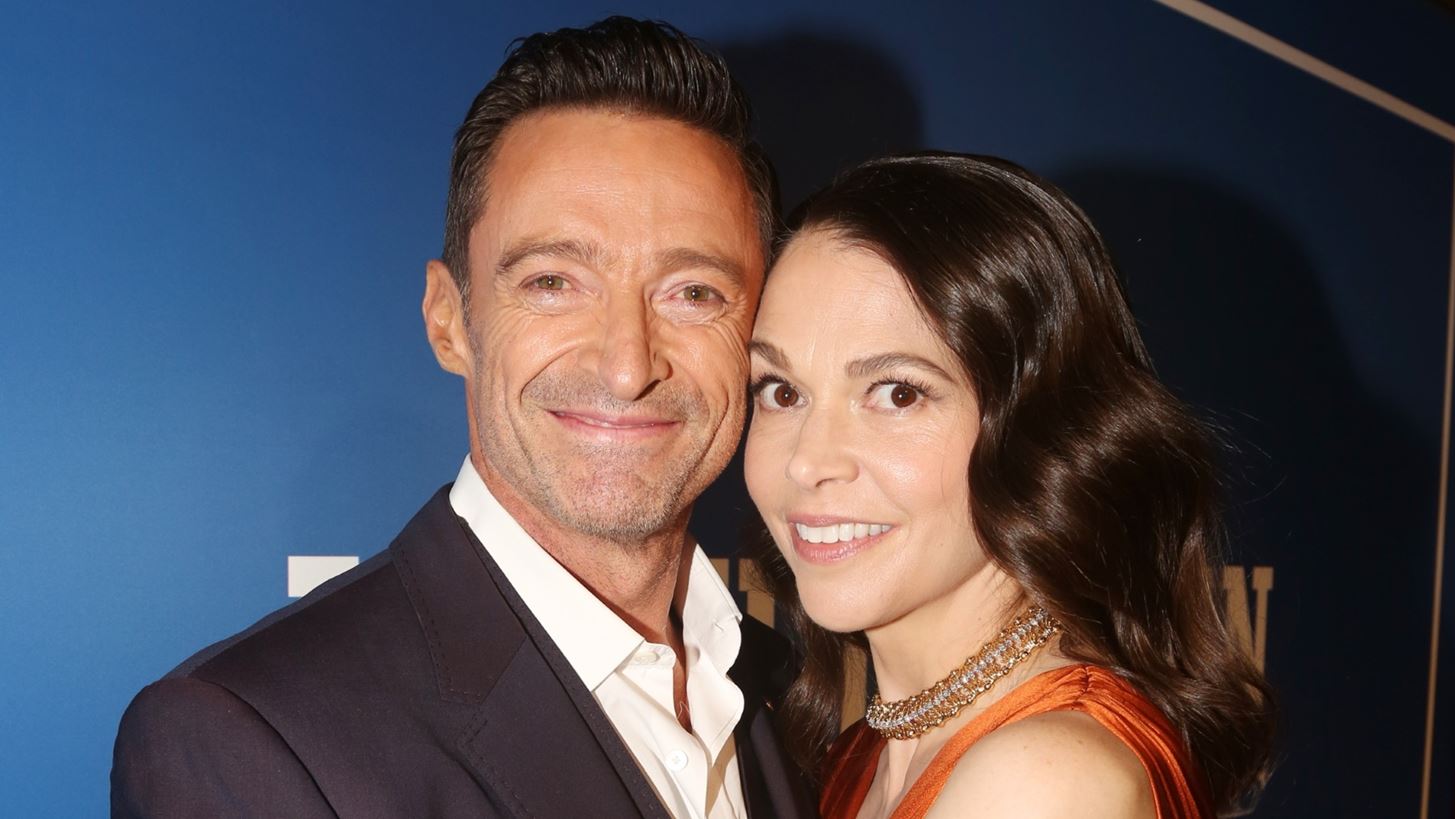 Hugh Jackman &amp; Sutton Foster | &#x39C;&#x3CC;&#x3BB;&#x3B9;&#x3C2; &#x3B5;&#x3C0;&#x3B9;&#x3B2;&#x3B5;&#x3B2;&#x3B1;&#x3AF;&#x3C9;&#x3C3;&#x3B1;&#x3BD; &#x3C4;&#x3B7; &#x3C3;&#x3C7;&#x3AD;&#x3C3;&#x3B7; &#x3C4;&#x3BF;&#x3C5;&#x3C2;