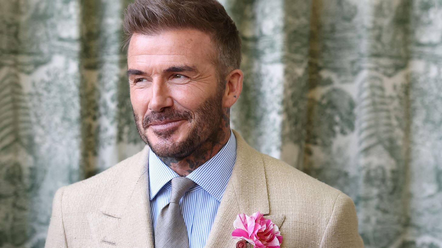 David Beckham | &#x393;&#x3B9;&#x3B1; lunch &#x3BC;&#x3B5; &#x3C4;&#x3B7; &#x3BC;&#x3B7;&#x3C4;&#x3AD;&#x3C1;&#x3B1; &#x3C4;&#x3BF;&#x3C5; &#x3BC;&#x3B5;&#x3C4;&#x3AC; &#x3C4;&#x3B1; &#x3B5;&#x3C5;&#x3C7;&#x3AC;&#x3C1;&#x3B9;&#x3C3;&#x3C4;&#x3B1; &#x3BD;&#x3AD;&#x3B1;