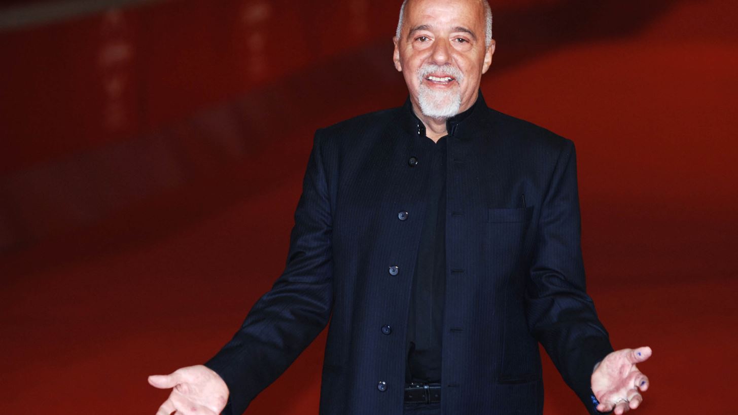 &#x3A4;&#x3BF; &#x3B1;&#x3BC;&#x3C6;&#x3B9;&#x3BB;&#x3B5;&#x3B3;&#x3CC;&#x3BC;&#x3B5;&#x3BD;&#x3BF; tweet &#x3C4;&#x3BF;&#x3C5; Paulo Coelho &#x3B3;&#x3B9;&#x3B1; &#x3C4;&#x3BF;&#x3BD; &#x3C0;&#x3CC;&#x3BB;&#x3B5;&#x3BC;&#x3BF; &#x3C3;&#x3C4;&#x3B7;&#x3BD; &#x39F;&#x3C5;&#x3BA;&#x3C1;&#x3B1;&#x3BD;&#x3AF;&#x3B1;
