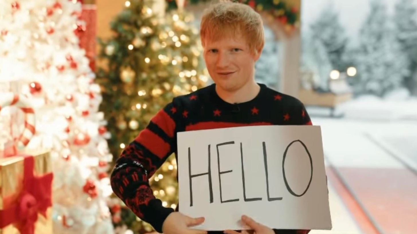 &#x39F; Ed Sheeran &quot;&#x3B1;&#x3BD;&#x3C4;&#x3B9;&#x3B3;&#x3C1;&#x3AC;&#x3C6;&#x3B5;&#x3B9;&quot; &#x3C4;&#x3BF; Love Actually &#x3BA;&#x3B1;&#x3B9; &#x3B1;&#x3BD;&#x3B1;&#x3BA;&#x3BF;&#x3B9;&#x3BD;&#x3CE;&#x3BD;&#x3B5;&#x3B9; &#x3C4;&#x3B7; &#x3C7;&#x3C1;&#x3B9;&#x3C3;&#x3C4;&#x3BF;&#x3C5;&#x3B3;&#x3B5;&#x3BD;&#x3BD;&#x3B9;&#x3AC;&#x3C4;&#x3B9;&#x3BA;&#x3B7; &#x3C3;&#x3C5;&#x3BD;&#x3B5;&#x3C1;&#x3B3;&#x3B1;&#x3C3;&#x3AF;&#x3B1; &#x3C4;&#x3BF;&#x3C5; &#x3BC;&#x3B5; &#x3B4;&#x3B9;&#x3AC;&#x3C3;&#x3B7;&#x3BC;&#x3BF; &#x3BA;&#x3B1;&#x3BB;&#x3BB;&#x3B9;&#x3C4;&#x3AD;&#x3C7;&#x3BD;&#x3B7;