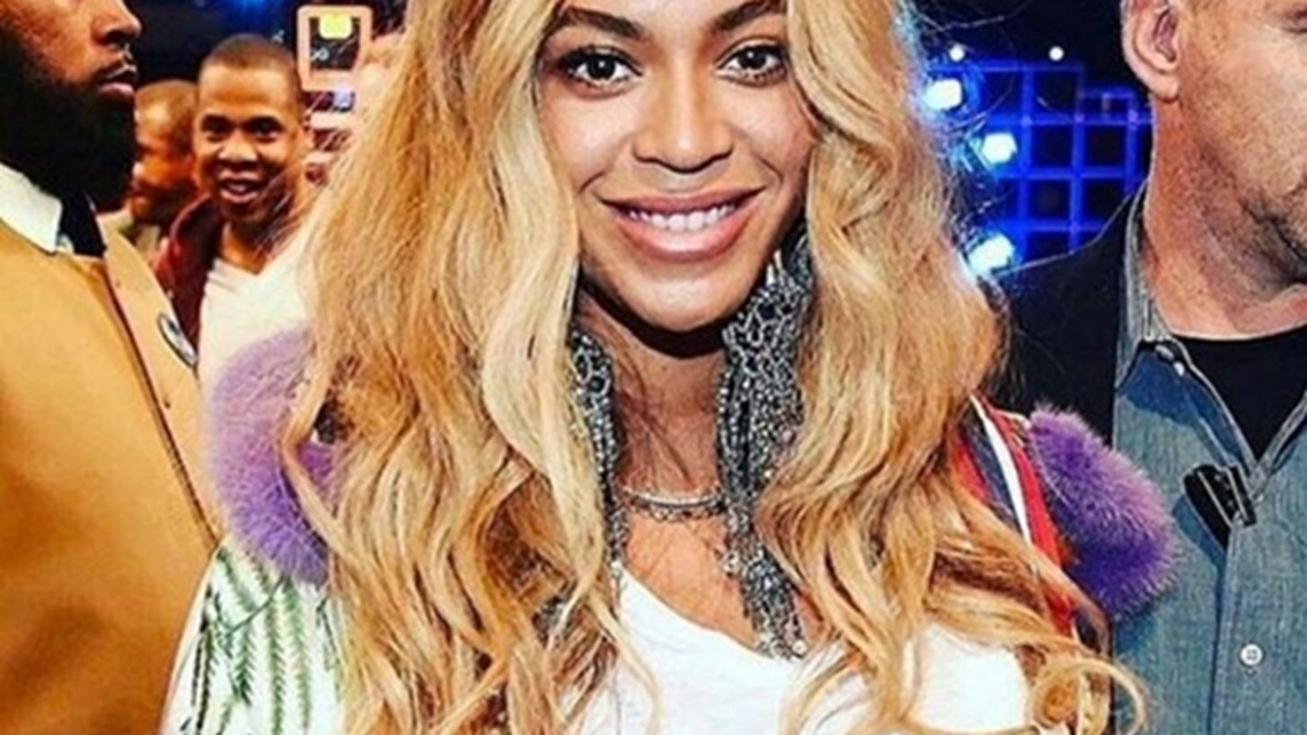 Beyonce: &#x39A;&#x3B9; &#x3CC;&#x3BC;&#x3C9;&#x3C2; &#x3C6;&#x3CC;&#x3C1;&#x3B5;&#x3C3;&#x3B5; t-shirt &#x3B1;&#x3BE;&#x3AF;&#x3B1;&#x3C2; 19&#x20AC;!