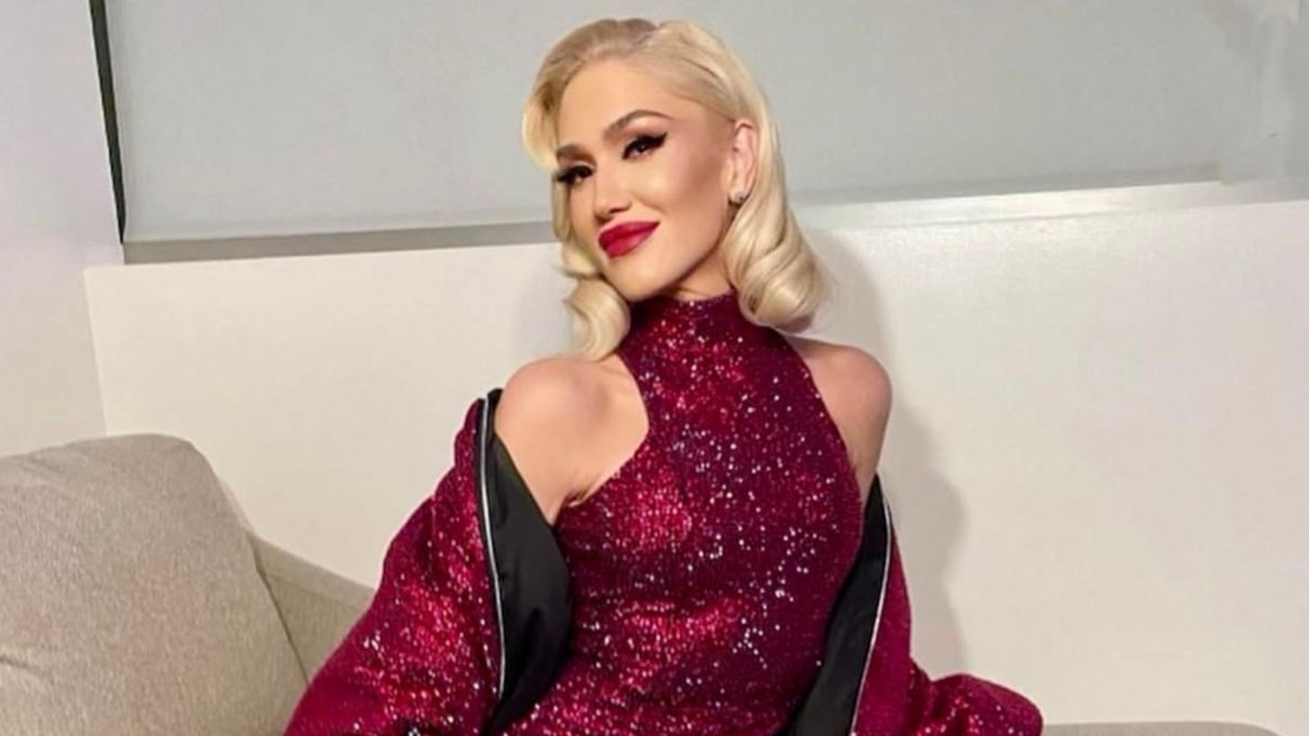 &#x397; Gwen Stefani &#x3BC;&#x3B5; &#x3C4;&#x3B7;&#x3BD; &#x3C0;&#x3B9;&#x3BF; stylish &#x3BF;&#x3BB;&#x3CC;&#x3C3;&#x3C9;&#x3BC;&#x3B7; &#x3C6;&#x3CC;&#x3C1;&#x3BC;&#x3B1; &#x388;&#x3BB;&#x3BB;&#x3B7;&#x3BD;&#x3B1; &#x3C3;&#x3C7;&#x3B5;&#x3B4;&#x3B9;&#x3B1;&#x3C3;&#x3C4;&#x3AE;