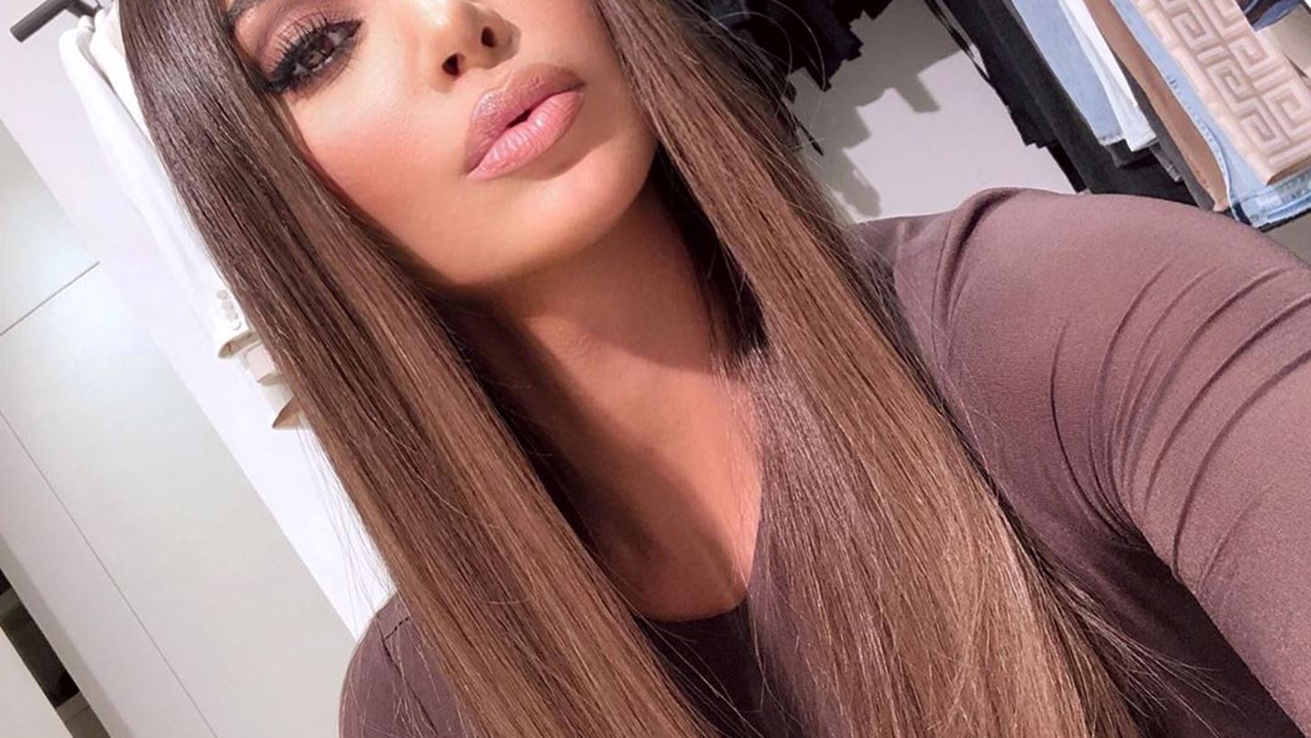 Kim Kardashian | &#x3A5;&#x3C0;&#x3AD;&#x3B3;&#x3C1;&#x3B1;&#x3C8;&#x3B5; &#x3C3;&#x3C5;&#x3BC;&#x3B2;&#x3CC;&#x3BB;&#x3B1;&#x3B9;&#x3BF; &#x3B1;&#x3BE;&#x3AF;&#x3B1;&#x3C2; $200 &#x3B5;&#x3BA;&#x3B1;&#x3C4;&#x3BF;&#x3BC;&#x3BC;&#x3C5;&#x3C1;&#x3AF;&#x3C9;&#x3BD; &#x3BC;&#x3B5; &#x3C4;&#x3B7;&#x3BD; Coty
