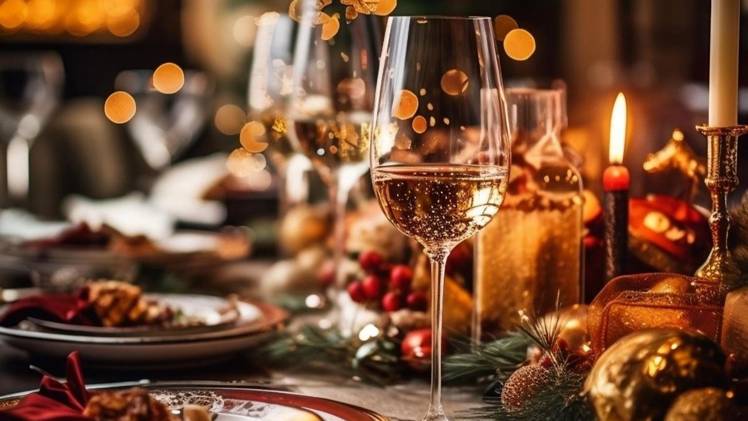 &#x39F; &#x3B3;&#x3B5;&#x3C5;&#x3C3;&#x3C4;&#x3B9;&#x3BA;&#x3CC;&#x3C2; &#x3C0;&#x3B1;&#x3C1;&#x3AC;&#x3B4;&#x3B5;&#x3B9;&#x3C3;&#x3BF;&#x3C2; &#x3C4;&#x3C9;&#x3BD; &#x3A7;&#x3C1;&#x3B9;&#x3C3;&#x3C4;&#x3BF;&#x3C5;&#x3B3;&#x3AD;&#x3BD;&#x3BD;&#x3C9;&#x3BD;:  &#x397; Intercatering &#x3C0;&#x3B1;&#x3C1;&#x3BF;&#x3C5;&#x3C3;&#x3B9;&#x3AC;&#x3B6;&#x3B5;&#x3B9; &#x3BB;&#x3B1;&#x3BC;&#x3C0;&#x3B5;&#x3C1;&#x3AC; &#x3B5;&#x3BF;&#x3C1;&#x3C4;&#x3B1;&#x3C3;&#x3C4;&#x3B9;&#x3BA;&#x3AC; &#x39C;&#x3B5;&#x3BD;&#x3BF;&#x3CD;