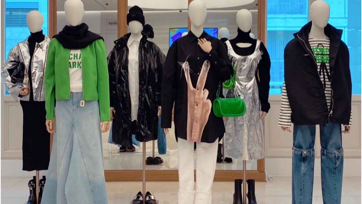 The Fashion Insider | O Beka Mavropoulos &#x3BC;&#x3B1;&#x3C2; &#x3BC;&#x3B9;&#x3BB;&#x3AC;&#x3B5;&#x3B9; &#x3B3;&#x3B9;&#x3B1; &#x3C4;&#x3BF; Visual Merchandising &#x3BA;&#x3B1;&#x3B9; &#x3C4;&#x3B7; &#x3C3;&#x3B7;&#x3BC;&#x3B1;&#x3C3;&#x3AF;&#x3B1; &#x3C4;&#x3BF;&#x3C5; &#x3B3;&#x3B9;&#x3B1; &#x3C4;&#x3B7; &#x3BC;&#x3CC;&#x3B4;&#x3B1;
