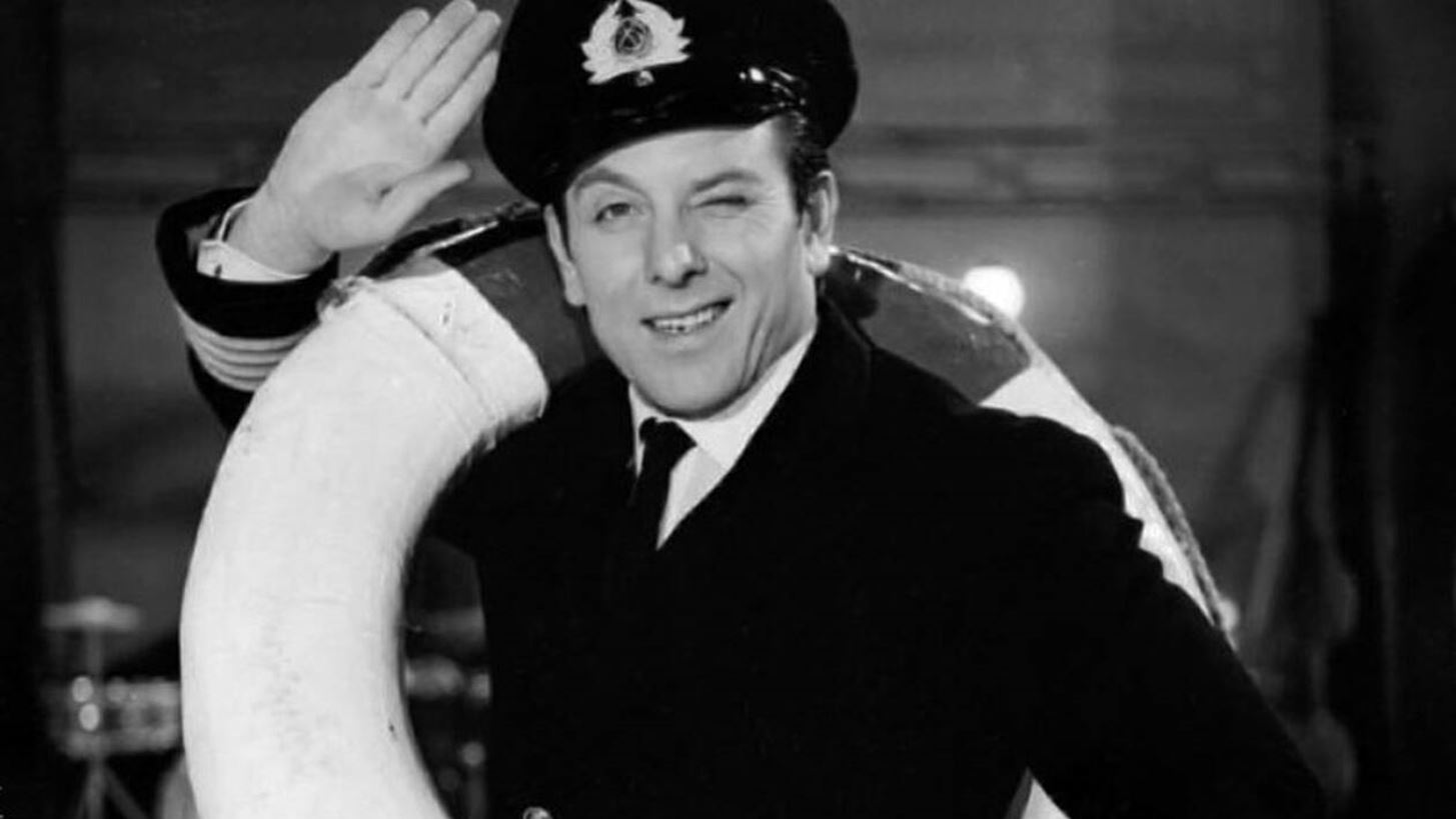 &#x39A;&#x3CE;&#x3C3;&#x3C4;&#x3B1;&#x3C2; &#x392;&#x3BF;&#x3C5;&#x3C4;&#x3C3;&#x3AC;&#x3C2;: &#x388;&#x3C6;&#x3C5;&#x3B3;&#x3B5; &#x3B1;&#x3C0;&#x3CC; &#x3C4;&#x3B7; &#x3B6;&#x3C9;&#x3AE; &#x3BF; &#x3B8;&#x3C1;&#x3CD;&#x3BB;&#x3BF;&#x3C2; &#x3C4;&#x3BF;&#x3C5; &#x3B5;&#x3BB;&#x3BB;&#x3B7;&#x3BD;&#x3B9;&#x3BA;&#x3BF;&#x3CD; &#x3BA;&#x3B9;&#x3BD;&#x3B7;&#x3BC;&#x3B1;&#x3C4;&#x3BF;&#x3B3;&#x3C1;&#x3AC;&#x3C6;&#x3BF;&#x3C5;