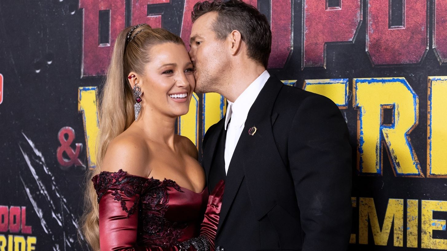 Ryan Reynolds | &#x391;&#x3C0;&#x3BF;&#x3BA;&#x3AC;&#x3BB;&#x3C5;&#x3C8;&#x3B5; &#x3C4;&#x3BF; &#x3CC;&#x3BD;&#x3BF;&#x3BC;&#x3B1; &#x3C4;&#x3BF;&#x3C5; &#x3C4;&#x3AD;&#x3C4;&#x3B1;&#x3C1;&#x3C4;&#x3BF;&#x3C5; &#x3C0;&#x3B1;&#x3B9;&#x3B4;&#x3B9;&#x3BF;&#x3CD; &#x3C4;&#x3BF;&#x3C5; &#x3AD;&#x3BD;&#x3B1;&#x3BD; &#x3C7;&#x3C1;&#x3CC;&#x3BD;&#x3BF; &#x3BC;&#x3B5;&#x3C4;&#x3AC; &#x3C4;&#x3B7; &#x3B3;&#x3AD;&#x3BD;&#x3BD;&#x3B7;&#x3C3;&#x3AE; &#x3C4;&#x3BF;&#x3C5;