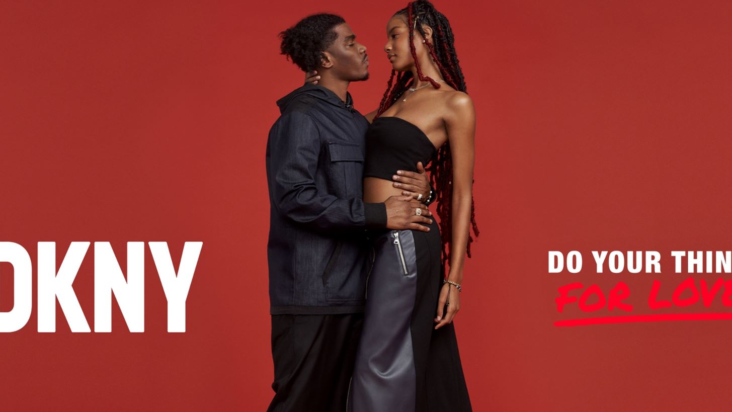 &#x397; DKNY &#x3C3;&#x3C5;&#x3BD;&#x3B5;&#x3C7;&#x3AF;&#x3B6;&#x3B5;&#x3B9; &#x3C4;&#x3B7;&#x3BD; DO YOUR THING &#x3BA;&#x3B1;&#x3BC;&#x3C0;&#x3AC;&#x3BD;&#x3B9;&#x3B1; &#x3BA;&#x3B1;&#x3B9; &#x3BC;&#x3B1;&#x3C2; &#x3C5;&#x3C0;&#x3B5;&#x3BD;&#x3B8;&#x3C5;&#x3BC;&#x3AF;&#x3B6;&#x3B5;&#x3B9; &#x3C4;&#x3B9;&#x3C2; &#x3B1;&#x3BB;&#x3B7;&#x3B8;&#x3B9;&#x3BD;&#x3AD;&#x3C2; &#x3B1;&#x3BE;&#x3AF;&#x3B5;&#x3C2; &#x3C4;&#x3B7;&#x3C2; &#x3B6;&#x3C9;&#x3AE;&#x3C2;