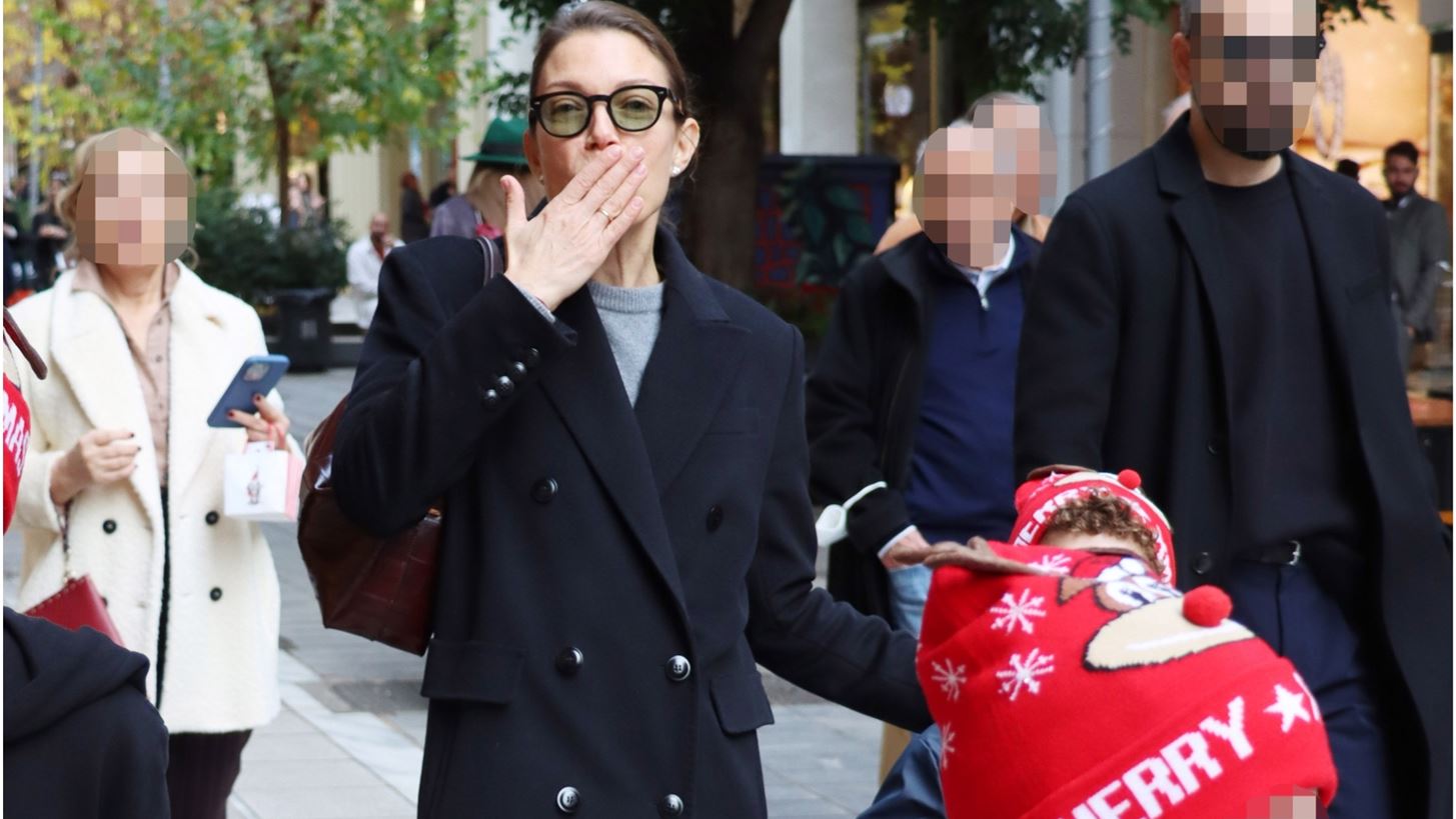 &#x392;&#x3AF;&#x3BA;&#x3C5; &#x39A;&#x3B1;&#x3B3;&#x3B9;&#x3AC; | &#x397; &#x3BA;&#x3BF;&#x3BC;&#x3C8;&#x3AE; casual &#x3B5;&#x3BC;&#x3C6;&#x3AC;&#x3BD;&#x3B9;&#x3C3;&#x3AE; &#x3C4;&#x3B7;&#x3C2; &#x3BC;&#x3B5; &#x3BC;&#x3B1;&#x3BA;&#x3C1;&#x3CD; &#x3C0;&#x3B1;&#x3BB;&#x3C4;&#x3CC;