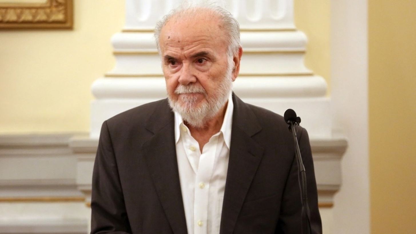 &#x388;&#x3C6;&#x3C5;&#x3B3;&#x3B5; &#x3B1;&#x3C0;&#x3CC; &#x3C4;&#x3B7; &#x3B6;&#x3C9;&#x3AE; &#x3BF; &#x3C0;&#x3BF;&#x3B9;&#x3B7;&#x3C4;&#x3AE;&#x3C2; &#x39C;&#x3B9;&#x3C7;&#x3AC;&#x3BB;&#x3B7;&#x3C2; &#x393;&#x3BA;&#x3B1;&#x3BD;&#x3AC;&#x3C2;