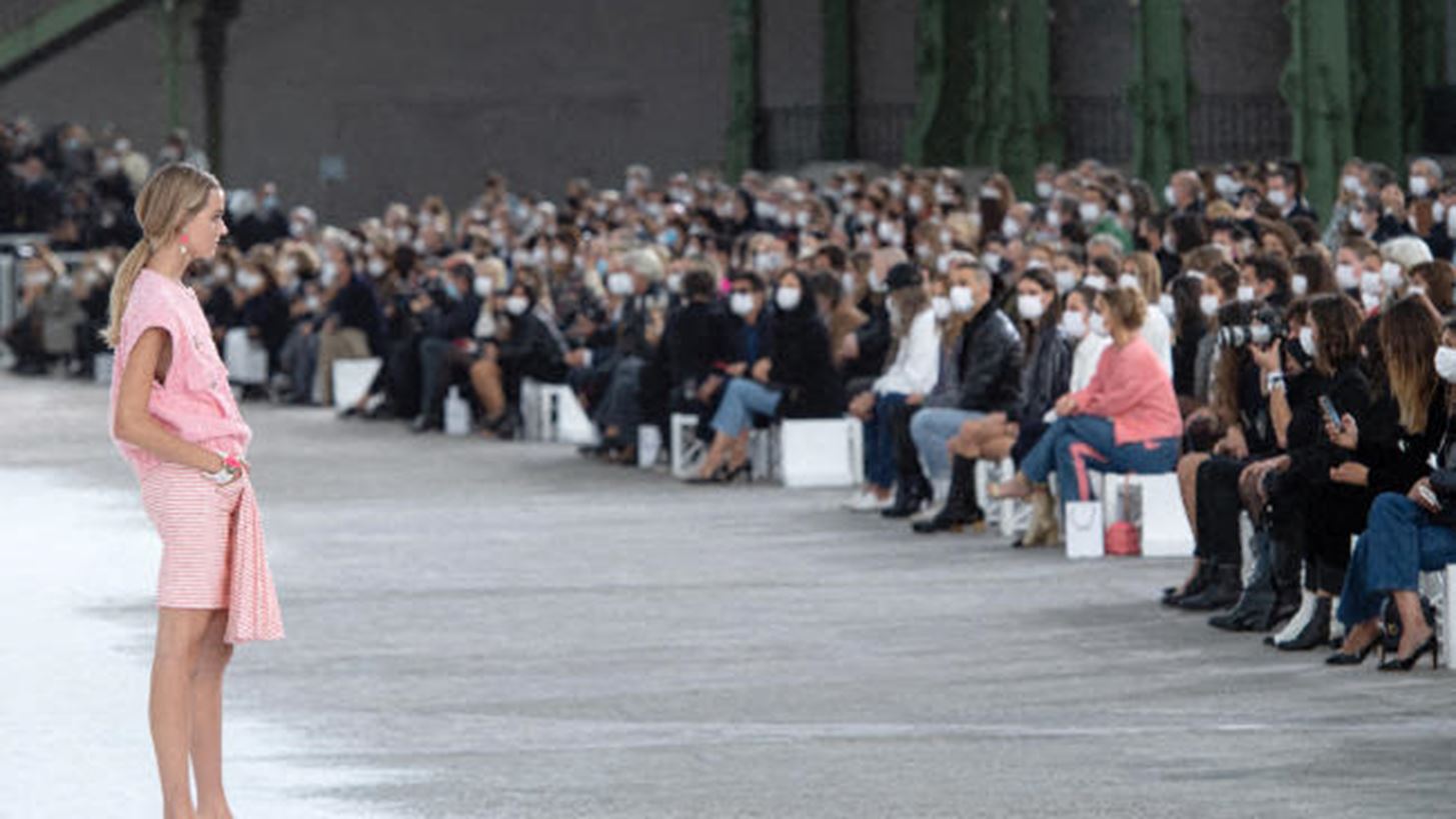 Ποιοι βρέθηκαν στο front row του σόου της Chanel στο Παρίσι;
