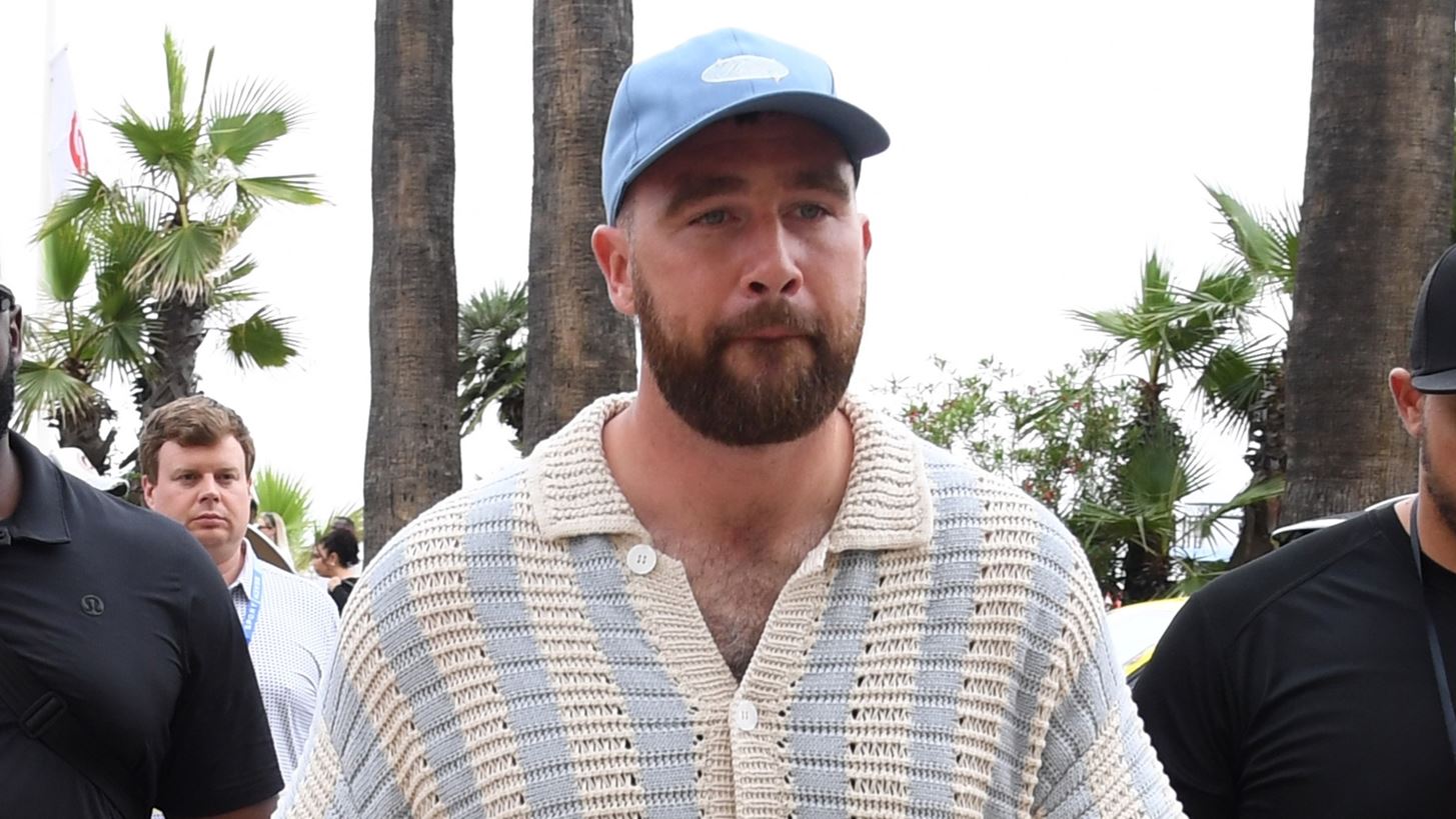 Travis Kelce | &#x391;&#x3C0;&#x3AD;&#x3C1;&#x3C1;&#x3B9;&#x3C8;&#x3B5; &#x3C4;&#x3B7;&#x3BD; &#x3B5;&#x3C5;&#x3BA;&#x3B1;&#x3B9;&#x3C1;&#x3AF;&#x3B1; &#x3BD;&#x3B1; &#x3C3;&#x3C5;&#x3BD;&#x3B1;&#x3BD;&#x3C4;&#x3AE;&#x3C3;&#x3B5;&#x3B9; &#x3C4;&#x3B7; Meghan Markle &#x3BA;&#x3B1;&#x3B9; &#x3C4;&#x3BF;&#x3BD; &#x3C0;&#x3C1;&#x3AF;&#x3B3;&#x3BA;&#x3B9;&#x3C0;&#x3B1; Harry