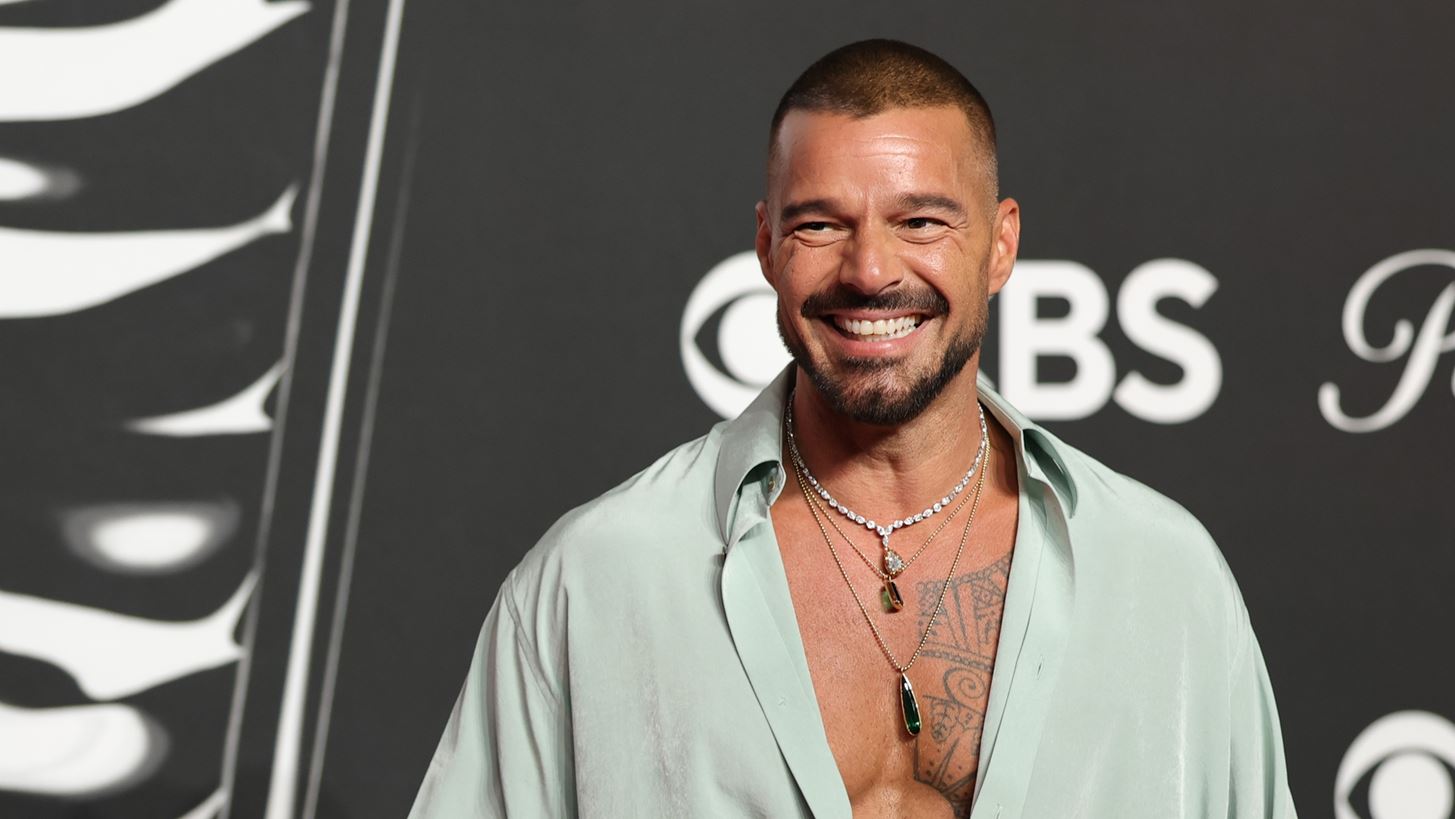 Ricky Martin | Εντυπωσίασε στα MTV VMAs 2025 με την εμφάνισή του - Η εικόνα του σήμερα
