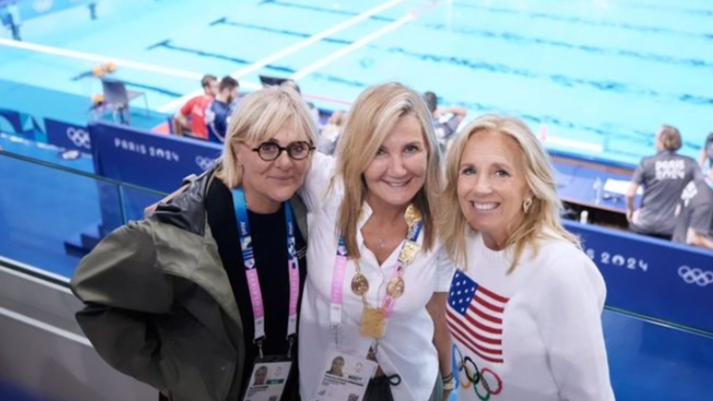 &#x3A0;&#x3B1;&#x3C1;&#x3AF;&#x3C3;&#x3B9; 2024 | &#x39C;&#x3B1;&#x3C1;&#x3AD;&#x3B2;&#x3B1; &#x39C;&#x3B7;&#x3C4;&#x3C3;&#x3BF;&#x3C4;&#x3AC;&#x3BA;&#x3B7; &#x3BA;&#x3B1;&#x3B9; Jill Biden &#x3C0;&#x3B1;&#x3C1;&#x3B1;&#x3BA;&#x3BF;&#x3BB;&#x3BF;&#x3CD;&#x3B8;&#x3B7;&#x3C3;&#x3B1;&#x3BD; &#x3BC;&#x3B1;&#x3B6;&#x3AF; &#x3C4;&#x3BF;&#x3BD; &#x3B1;&#x3B3;&#x3CE;&#x3BD;&#x3B1; &#x3C0;&#x3CC;&#x3BB;&#x3BF; &#x3B3;&#x3C5;&#x3BD;&#x3B1;&#x3B9;&#x3BA;&#x3CE;&#x3BD; &#x395;&#x3BB;&#x3BB;&#x3AC;&#x3B4;&#x3B1; - &#x397;&#x3A0;&#x391;