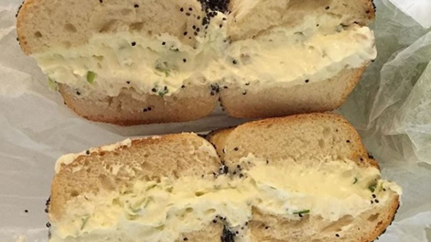 Breakfast Club: 3 λαχταριστές συνταγές με bagel