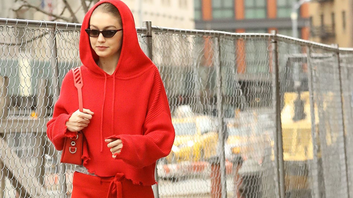 &#x39C;&#x3BF;&#x3BD;&#x3CC;&#x3C7;&#x3C1;&#x3C9;&#x3BC;&#x3BF; outfit | &#x3A0;&#x3BF;&#x3B9;&#x3B1; &#x3C4;&#x3BF; &#x3C6;&#x3CC;&#x3C1;&#x3B5;&#x3C3;&#x3B5; &#x3BA;&#x3B1;&#x3BB;&#x3CD;&#x3C4;&#x3B5;&#x3C1;&#x3B1;; Gigi Hadid &#x3AE; Kim Kardashian;