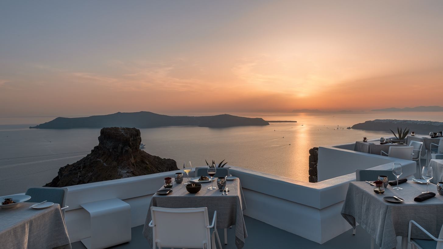 Amazing Grace | To Grace Hotel Santorini &#x3BC;&#x3C0;&#x3BF;&#x3C1;&#x3B5;&#x3AF; &#x3BA;&#x3B1;&#x3B9; &#x3BD;&#x3B1; &#x3B5;&#x3AF;&#x3BD;&#x3B1;&#x3B9; &#x3C4;&#x3BF; &#x3C0;&#x3B9;&#x3BF; &#x3B9;&#x3BD;&#x3C3;&#x3C4;&#x3B1;&#x3B3;&#x3BA;&#x3C1;&#x3B1;&#x3BC;&#x3B9;&#x3BA;&#x3CC; &#x3BE;&#x3B5;&#x3BD;&#x3BF;&#x3B4;&#x3BF;&#x3C7;&#x3B5;&#x3AF;&#x3BF; &#x3C3;&#x3C4;&#x3BF;&#x3BD; &#x3BA;&#x3CC;&#x3C3;&#x3BC;&#x3BF;