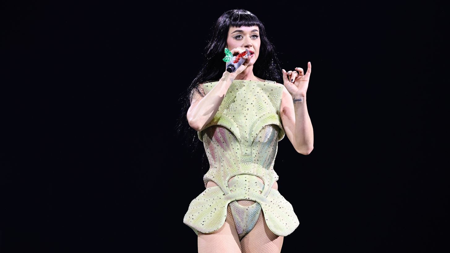 &quot;&#x39C;&#x3B9;&#x3C3;&#x3CE; &#x3C4;&#x3B7; &#x3B3;&#x3C5;&#x3BC;&#x3BD;&#x3B1;&#x3C3;&#x3C4;&#x3B9;&#x3BA;&#x3AE;&quot; &#x3B5;&#x3BE;&#x3B7;&#x3B3;&#x3B5;&#x3AF; &#x3B7; Katy Perry &#x3BA;&#x3B1;&#x3B9; &#x3B1;&#x3C0;&#x3BF;&#x3BA;&#x3B1;&#x3BB;&#x3CD;&#x3C0;&#x3C4;&#x3B5;&#x3B9; &#x3C4;&#x3B7; &#x3B4;&#x3B9;&#x3B1;&#x3C4;&#x3C1;&#x3BF;&#x3C6;&#x3AE; &#x3C0;&#x3BF;&#x3C5; &#x3B1;&#x3BA;&#x3BF;&#x3BB;&#x3BF;&#x3C5;&#x3B8;&#x3B5;&#x3AF;