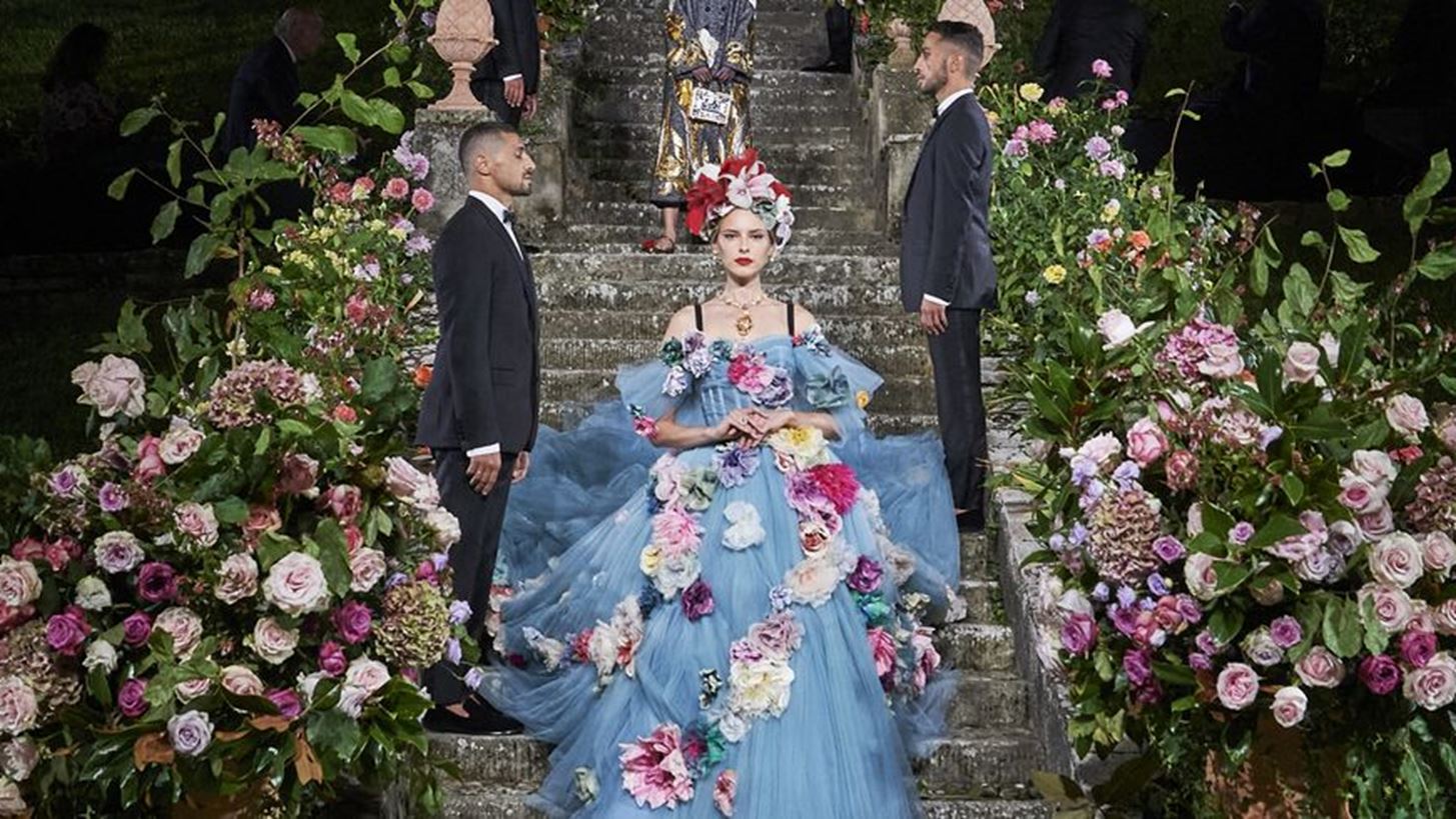 &quot;&#x39C;&#x3B1;&#x3B3;&#x3B9;&#x3BA;&#x3AD;&#x3C2;&quot; &#x3B5;&#x3B9;&#x3BA;&#x3CC;&#x3BD;&#x3B5;&#x3C2; &#x3B1;&#x3C0;&#x3CC; &#x3C4;&#x3BF; &#x3C3;&#x3CC;&#x3BF;&#x3C5; Alta Moda &#x3C4;&#x3C9;&#x3BD; Dolce &amp; Gabbana