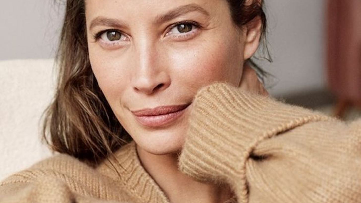 H Christy Turlington &#x3C3;&#x3C5;&#x3BD;&#x3B5;&#x3C1;&#x3B3;&#x3AC;&#x3B6;&#x3B5;&#x3C4;&#x3B1;&#x3B9; &#x3BC;&#x3B5; &#x3C4;&#x3BF; J.Crew &#x3B3;&#x3B9;&#x3B1; &#x3BA;&#x3B1;&#x3BB;&#x3CC; &#x3C3;&#x3BA;&#x3BF;&#x3C0;&#x3CC;