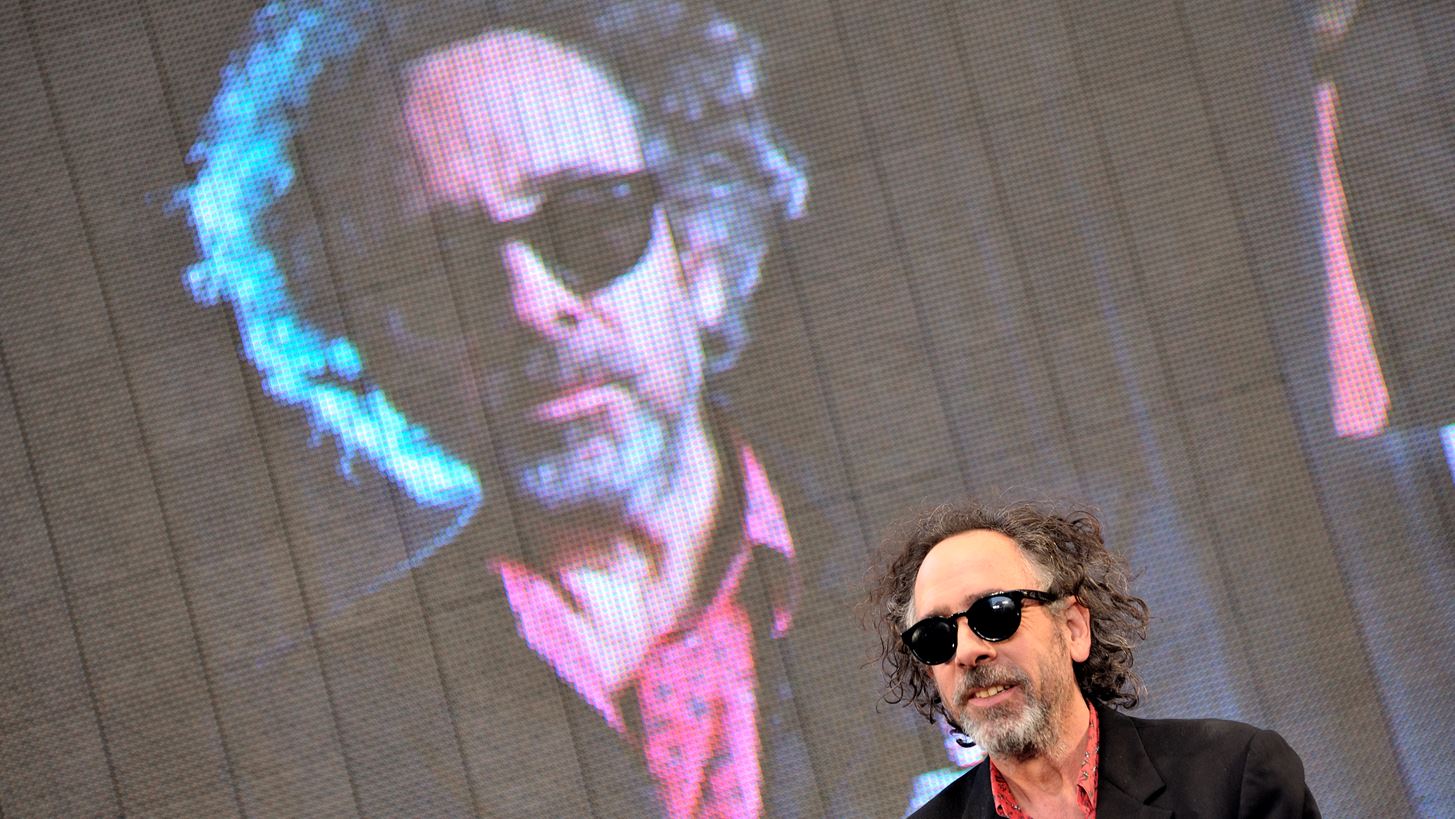 Tim Burton: &quot;&#x39F; &#x3A3;&#x3BA;&#x3B1;&#x3B8;&#x3B1;&#x3C1;&#x3BF;&#x3B6;&#x3BF;&#x3CD;&#x3BC;&#x3B7;&#x3C2; &#x3B5;&#x3AF;&#x3BD;&#x3B1;&#x3B9; &#x3AD;&#x3BD;&#x3B1; &#x3B5;&#x3AF;&#x3B4;&#x3BF;&#x3C2; &#x3B5;&#x3C0;&#x3B9;&#x3C3;&#x3C4;&#x3C1;&#x3BF;&#x3C6;&#x3AE;&#x3C2; &#x3C3;&#x3B5; &#x3B1;&#x3C5;&#x3C4;&#x3AC; &#x3C0;&#x3BF;&#x3C5; &#x3B1;&#x3B3;&#x3B1;&#x3C0;&#x3CE; &#x3BD;&#x3B1; &#x3BA;&#x3AC;&#x3BD;&#x3C9;&quot;