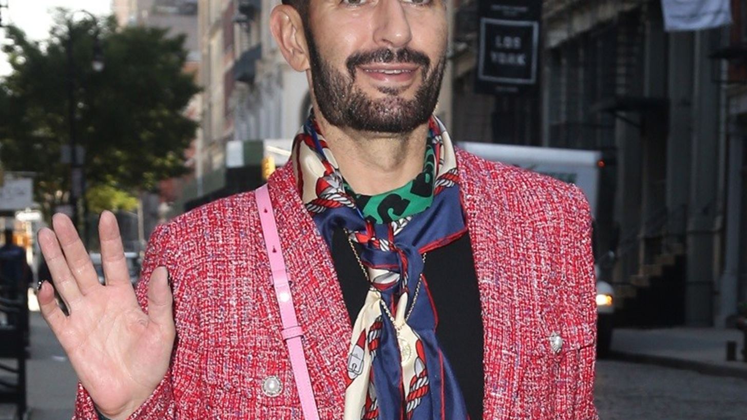 &#x397; &#x3BD;&#x3AD;&#x3B1; &#x3C3;&#x3C5;&#x3BD;&#x3B5;&#x3C1;&#x3B3;&#x3B1;&#x3C3;&#x3AF;&#x3B1; &#x3C4;&#x3BF;&#x3C5; Marc Jacobs &#x3B5;&#x3AF;&#x3BD;&#x3B1;&#x3B9; &#x3B5;&#x3BC;&#x3C0;&#x3BD;&#x3B5;&#x3C5;&#x3C3;&#x3BC;&#x3AD;&#x3BD;&#x3B7; &#x3B1;&#x3C0;&#x3CC; &#x3C4;&#x3B1; &#x3C4;&#x3B1;&#x3C4;&#x3BF;&#x3C5;&#x3AC;&#x3B6; &#x3C4;&#x3BF;&#x3C5;