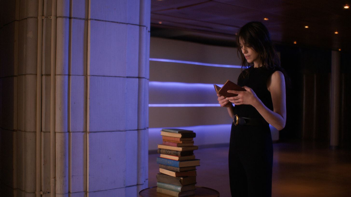 Saint Laurent | &#x3A0;&#x3B1;&#x3C1;&#x3BF;&#x3C5;&#x3C3;&#x3B9;&#x3AC;&#x3B6;&#x3B5;&#x3B9; &#x3C4;&#x3B7; &#x3C3;&#x3C5;&#x3BB;&#x3BB;&#x3BF;&#x3B3;&#x3AE; s/s 2021 &#x3BC;&#x3B5; &#x3C4;&#x3B1;&#x3B9;&#x3BD;&#x3AF;&#x3B1; &#x3C4;&#x3BF;&#x3C5; Jim Jarmusch