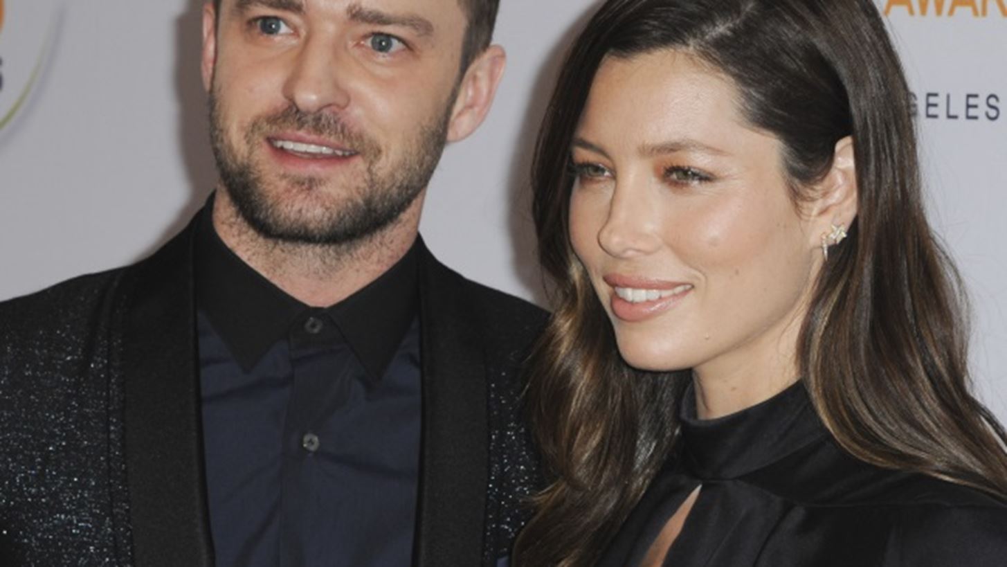 Justin Timberlake-Jessica Biel: &#x39F; &#x3B3;&#x3B9;&#x3BF;&#x3C2; &#x3C4;&#x3BF;&#x3C5;&#x3C2; &#x3BC;&#x3B5;&#x3B3;&#x3AC;&#x3BB;&#x3C9;&#x3C3;&#x3B5; &#x3BA;&#x3B1;&#x3B9; &#x3B5;&#x3AF;&#x3BD;&#x3B1;&#x3B9; &#x3C0;&#x3B1;&#x3BD;&#x3AD;&#x3BC;&#x3BF;&#x3C1;&#x3C6;&#x3BF;&#x3C2;!