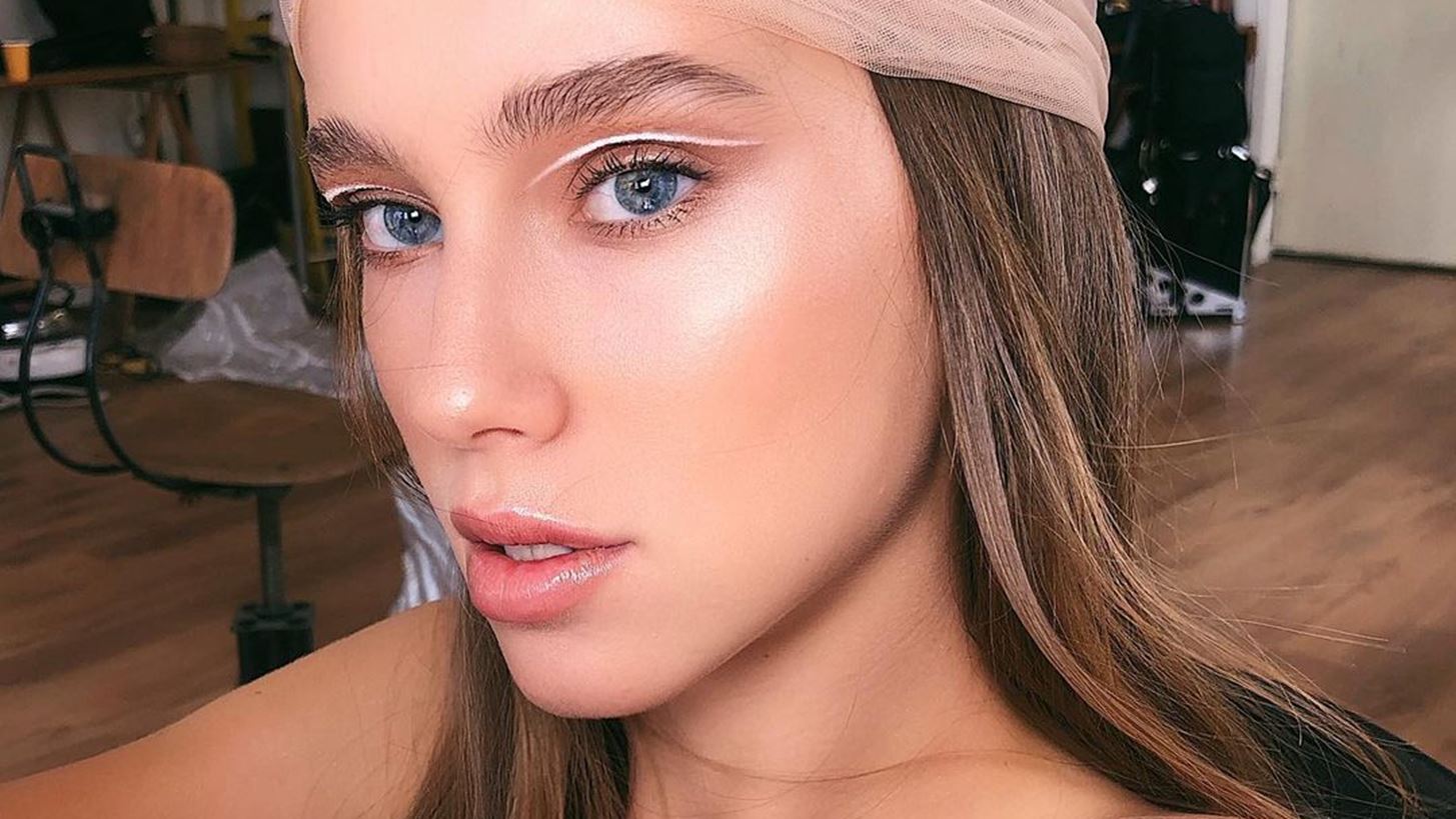 White eyeliner | &#x3A4;&#x3BF; beauty hack &#x3B3;&#x3B9;&#x3B1; &#x3C0;&#x3B9;&#x3BF; &#x3BE;&#x3B5;&#x3BA;&#x3BF;&#x3CD;&#x3C1;&#x3B1;&#x3C3;&#x3C4;&#x3BF; &#x3B2;&#x3BB;&#x3AD;&#x3BC;&#x3BC;&#x3B1;