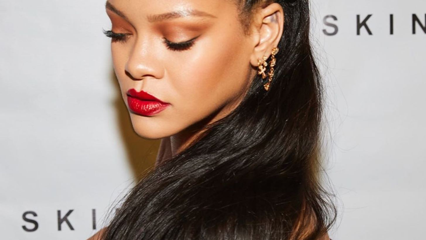 Rihanna | To &#x3BC;&#x3CC;&#x3BD;&#x3BF; beauty &#x3C0;&#x3C1;&#x3BF;&#x3CA;&#x3CC;&#x3BD; &#x3C0;&#x3BF;&#x3C5; &#x3C7;&#x3C1;&#x3B7;&#x3C3;&#x3B9;&#x3BC;&#x3BF;&#x3C0;&#x3BF;&#x3B9;&#x3B5;&#x3AF; &#x3BA;&#x3B1;&#x3C4;&#x3AC; &#x3C4;&#x3B7; &#x3B4;&#x3B9;&#x3AC;&#x3C1;&#x3BA;&#x3B5;&#x3B9;&#x3B1; &#x3C4;&#x3B7;&#x3C2; &#x3B5;&#x3B3;&#x3BA;&#x3C5;&#x3BC;&#x3BF;&#x3C3;&#x3CD;&#x3BD;&#x3B7;&#x3C2; &#x3C4;&#x3B7;&#x3C2;