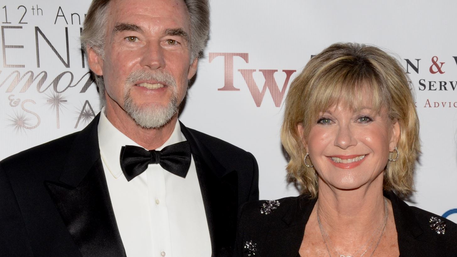 Olivia Newton - John | &#x388;&#x3BD;&#x3B1;&#x3BD; &#x3C7;&#x3C1;&#x3CC;&#x3BD;&#x3BF; &#x3BC;&#x3B5;&#x3C4;&#x3AC; &#x3C4;&#x3BF;&#x3BD; &#x3B8;&#x3AC;&#x3BD;&#x3B1;&#x3C4;&#x3CC; &#x3C4;&#x3B7;&#x3C2;, &#x3BF; &#x3C3;&#x3CD;&#x3B6;&#x3C5;&#x3B3;&#x3CC;&#x3C2; &#x3C4;&#x3B7;&#x3C2; &#x3C4;&#x3B7;&#x3C1;&#x3B5;&#x3AF; &#x3C4;&#x3B7;&#x3BD; &#x3C5;&#x3C0;&#x3CC;&#x3C3;&#x3C7;&#x3B5;&#x3C3;&#x3B7; &#x3C0;&#x3BF;&#x3C5; &#x3B5;&#x3AF;&#x3C7;&#x3B1;&#x3BD; &#x3B4;&#x3CE;&#x3C3;&#x3B5;&#x3B9;