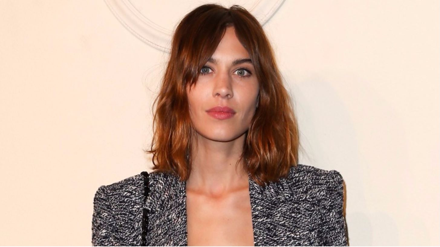 &#x397; Alexa Chung &#x3BC;&#x3CC;&#x3BB;&#x3B9;&#x3C2; &#x3C3;&#x3C7;&#x3B5;&#x3B4;&#x3AF;&#x3B1;&#x3C3;&#x3B5; &#x3C4;&#x3B7;&#x3BD; &#x3C0;&#x3C1;&#x3CE;&#x3C4;&#x3B7; &#x3C4;&#x3B7;&#x3C2; &#x3C4;&#x3C3;&#x3AC;&#x3BD;&#x3C4;&#x3B1;