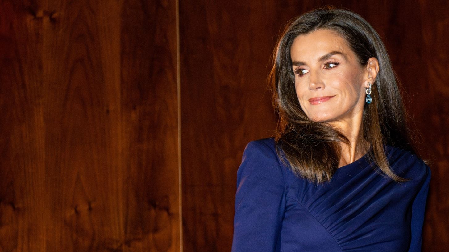 &#x392;&#x3B1;&#x3C3;&#x3AF;&#x3BB;&#x3B9;&#x3C3;&#x3C3;&#x3B1; Letizia | &#x397; &#x3B5;&#x3BC;&#x3C6;&#x3AC;&#x3BD;&#x3B9;&#x3C3;&#x3AE; &#x3C4;&#x3B7;&#x3C2; &#x3BC;&#x3B5; &#x3BA;&#x3BF;&#x3C3;&#x3C4;&#x3BF;&#x3CD;&#x3BC;&#x3B9; &#x3C3;&#x3C4;&#x3BF; &#x3C0;&#x3B9;&#x3BF; &#x3B3;&#x3B9;&#x3BF;&#x3C1;&#x3C4;&#x3B9;&#x3BD;&#x3CC; &#x3C7;&#x3C1;&#x3CE;&#x3BC;&#x3B1;