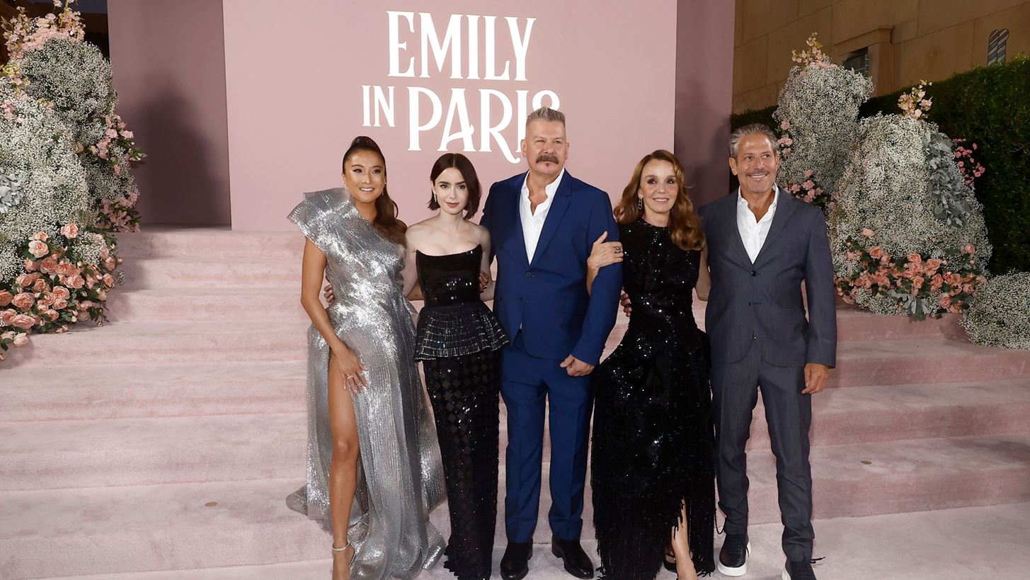 Emily in Paris | &#x3A4;&#x3BF; &#x3BD;&#x3AD;&#x3BF; teaser &#x3C4;&#x3B7;&#x3C2; &#x3C3;&#x3B5;&#x3B9;&#x3C1;&#x3AC;&#x3C2; &#x3BC;&#x3B1;&#x3C2; &#x3BA;&#x3AC;&#x3BD;&#x3B5;&#x3B9; &#x3BD;&#x3B1; &#x3B1;&#x3BD;&#x3C5;&#x3C0;&#x3BF;&#x3BC;&#x3BF;&#x3BD;&#x3BF;&#x3CD;&#x3BC;&#x3B5; &#x3B3;&#x3B9;&#x3B1; &#x3C4;&#x3B7;&#x3BD; &#x3C0;&#x3C1;&#x3B5;&#x3BC;&#x3B9;&#x3AD;&#x3C1;&#x3B1;