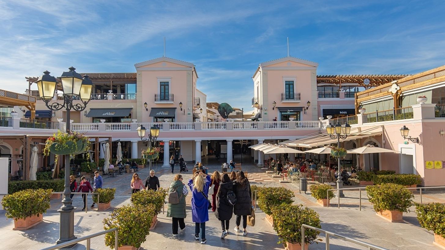 &#x3A4;&#x3BF; &#x3B5;&#x3BA;&#x3C0;&#x3C4;&#x3C9;&#x3C4;&#x3B9;&#x3BA;&#x3CC; &#x3C7;&#x3C9;&#x3C1;&#x3B9;&#x3CC; Designer Outlet Athens &#x3B5;&#x3AF;&#x3BD;&#x3B1;&#x3B9; &#x3BF; &#x3B1;&#x3C0;&#x3CC;&#x3BB;&#x3C5;&#x3C4;&#x3BF;&#x3C2; shopping &#x3C0;&#x3C1;&#x3BF;&#x3BF;&#x3C1;&#x3B9;&#x3C3;&#x3BC;&#x3CC;&#x3C2; &#x3B3;&#x3B9;&#x3B1; &#x3C4;&#x3BF; &#x3A0;&#x3AC;&#x3C3;&#x3C7;&#x3B1;