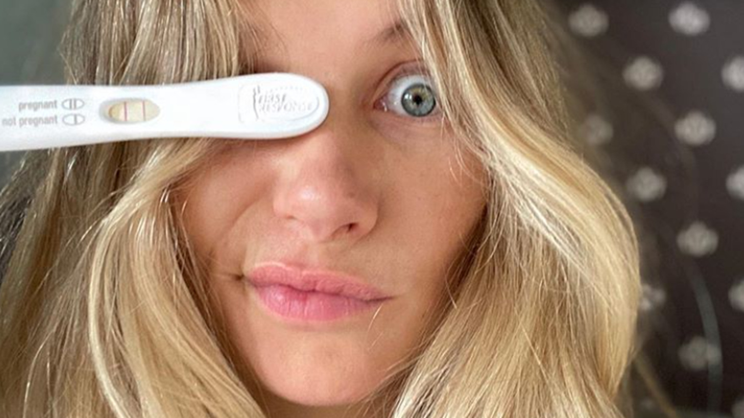 Baby Boom | &#x39F;&#x3B9; celebrities &#x3C0;&#x3BF;&#x3C5; &#x3C0;&#x3B5;&#x3C1;&#x3B9;&#x3BC;&#x3AD;&#x3BD;&#x3BF;&#x3C5;&#x3BD; &#x3C0;&#x3B1;&#x3B9;&#x3B4;&#x3AF; &#x3C4;&#x3BF; 2021