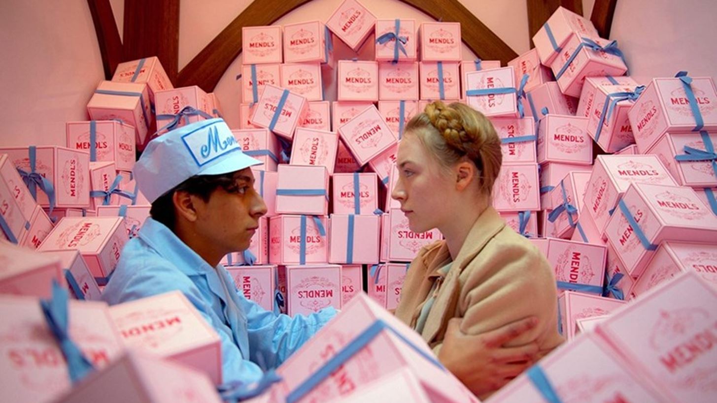 &#x39F; Wes Anderson &#x3B1;&#x3BD;&#x3B1;&#x3BB;&#x3B1;&#x3BC;&#x3B2;&#x3AC;&#x3BD;&#x3B5;&#x3B9; &#x3C4;&#x3B7;&#x3BD; &#x3B5;&#x3C0;&#x3B9;&#x3BC;&#x3AD;&#x3BB;&#x3B5;&#x3B9;&#x3B1; &#x3BC;&#x3B9;&#x3B1;&#x3C2; &#x3BD;&#x3AD;&#x3B1;&#x3C2; &#x3AD;&#x3BA;&#x3B8;&#x3B5;&#x3C3;&#x3B7;&#x3C2;
