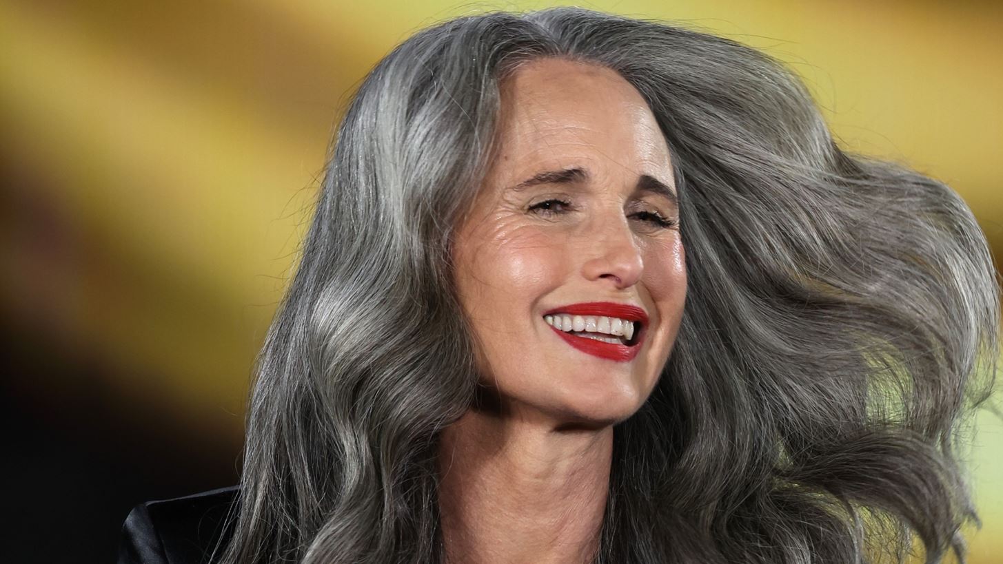 Power Talk | &#x397; &#x394;&#x3BF;&#x3CD;&#x3BA;&#x3B9;&#x3C3;&#x3C3;&#x3B1; &#x39D;&#x3BF;&#x3BC;&#x3B9;&#x3BA;&#x3BF;&#x3CD; &#x3C3;&#x3C5;&#x3BD;&#x3BF;&#x3BC;&#x3B9;&#x3BB;&#x3B5;&#x3AF; &#x3BC;&#x3B5; &#x3C4;&#x3B7;&#x3BD; Andie MacDowell