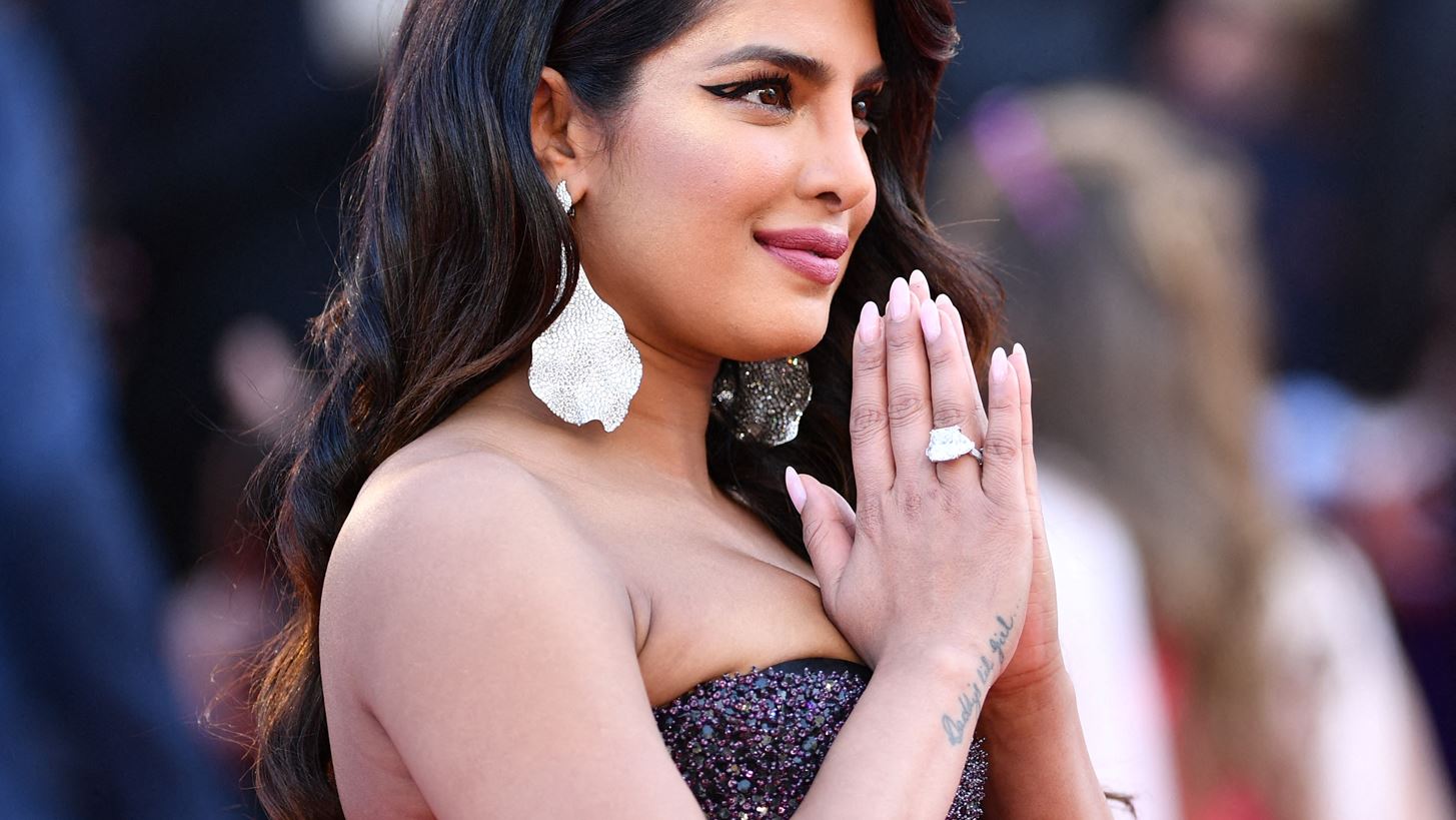 &#x3A4;&#x3BF; &#x3B1;&#x3C3;&#x3C5;&#x3BD;&#x3AE;&#x3B8;&#x3B9;&#x3C3;&#x3C4;&#x3BF; &#x3B4;&#x3CE;&#x3C1;&#x3BF; &#x3C4;&#x3B7;&#x3C2; Priyanka Chopra &#x3C3;&#x3C4;&#x3BF; &#x3BC;&#x3C9;&#x3C1;&#x3CC; &#x3C4;&#x3B7;&#x3C2; Meghan Markle