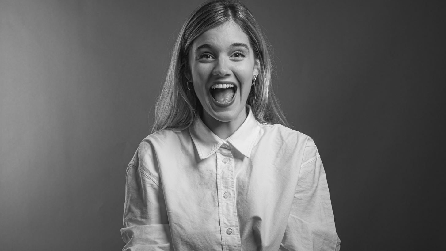 Girls we love: &#x39D;&#x3B1;&#x3C4;&#x3AC;&#x3C3;&#x3B1; &#x395;&#x3BE;&#x3B7;&#x3BD;&#x3C4;&#x3B1;&#x3B2;&#x3B5;&#x3BB;&#x3CE;&#x3BD;&#x3B7;