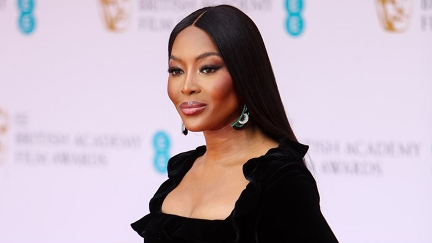 Naomi Campbell | &#x3A5;&#x3C0;&#x3BF;&#x3B3;&#x3C1;&#x3AC;&#x3C6;&#x3B5;&#x3B9; &#x3C3;&#x3B5;&#x3B9;&#x3C1;&#x3AC; &quot;&#x3B1;&#x3BD;&#x3C4;&#x3B9;&#x3BC;&#x3B9;&#x3BA;&#x3C1;&#x3BF;&#x3B2;&#x3B9;&#x3B1;&#x3BA;&#x3CE;&#x3BD;&quot; &#x3C1;&#x3BF;&#x3CD;&#x3C7;&#x3C9;&#x3BD; &#x3B5;&#x3C0;&#x3B5;&#x3B9;&#x3B4;&#x3AE; &#x3C0;&#x3AC;&#x3C3;&#x3C7;&#x3B5;&#x3B9; &#x3B1;&#x3C0;&#x3CC; &#x3BC;&#x3B9;&#x3BA;&#x3C1;&#x3BF;&#x3B2;&#x3B9;&#x3BF;&#x3C6;&#x3BF;&#x3B2;&#x3AF;&#x3B1;
