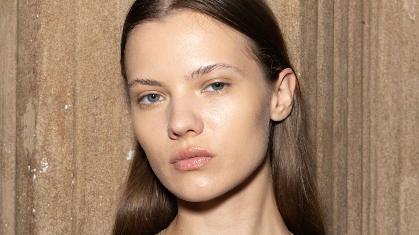 Summer Moisturizing | 4 super &#x3B5;&#x3BB;&#x3B1;&#x3C6;&#x3C1;&#x3B9;&#x3AD;&#x3C2; &#x3BA;&#x3C1;&#x3AD;&#x3BC;&#x3B5;&#x3C2; &#x3C0;&#x3BF;&#x3C5; &#x3B8;&#x3B1; &#x3B5;&#x3C0;&#x3B1;&#x3BD;&#x3B1;&#x3C6;&#x3AD;&#x3C1;&#x3BF;&#x3C5;&#x3BD; &#x3C4;&#x3B7; &#x3B4;&#x3C1;&#x3BF;&#x3C3;&#x3B9;&#x3AC; &#x3C3;&#x3C4;&#x3BF; &#x3C0;&#x3C1;&#x3CC;&#x3C3;&#x3C9;&#x3C0;&#x3CC; &#x3C3;&#x3BF;&#x3C5;