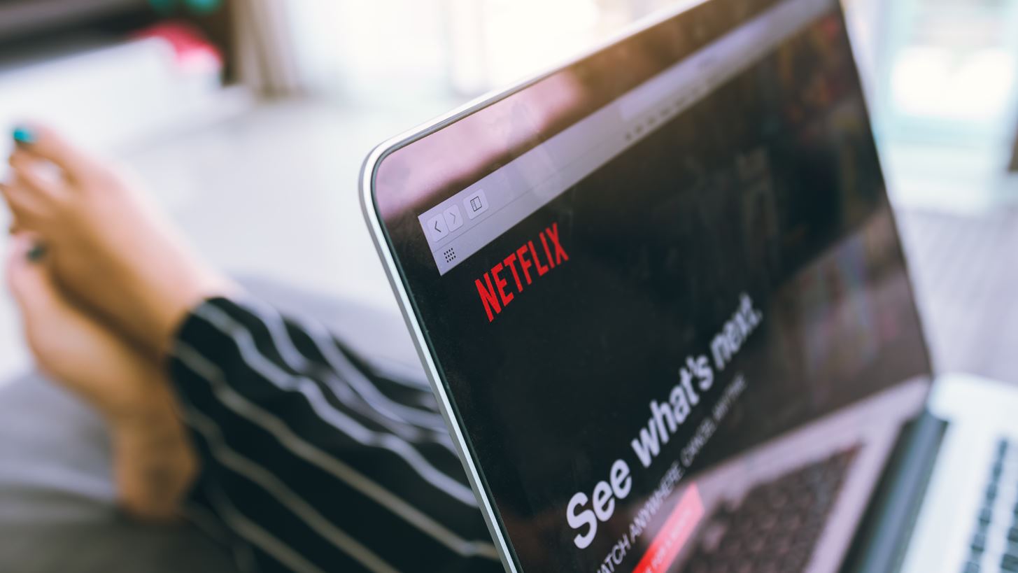 Netflix | &#x3A4;&#x3CE;&#x3C1;&#x3B1; &#x3BC;&#x3C0;&#x3BF;&#x3C1;&#x3B5;&#x3AF;&#x3C2; &#x3BD;&#x3B1; &#x3B4;&#x3B5;&#x3B9;&#x3C2; &#x3C3;&#x3B5;&#x3B9;&#x3C1;&#x3AD;&#x3C2; &#x3BA;&#x3B1;&#x3B9; &#x3C4;&#x3B1;&#x3B9;&#x3BD;&#x3AF;&#x3B5;&#x3C2; &#x3C7;&#x3C9;&#x3C1;&#x3AF;&#x3C2; &#x3C3;&#x3C5;&#x3BD;&#x3B4;&#x3C1;&#x3BF;&#x3BC;&#x3AE;