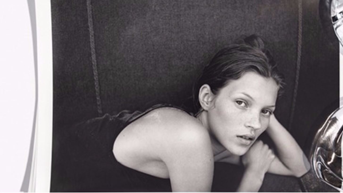 Calvin Klein: &#x3A4;&#x3BF; &#x3BC;&#x3BF;&#x3BD;&#x3C4;&#x3AD;&#x3BB;&#x3BF; &#x3C0;&#x3BF;&#x3C5; &#x3C0;&#x3C1;&#x3B1;&#x3B3;&#x3BC;&#x3B1;&#x3C4;&#x3B9;&#x3BA;&#x3AC; &#x3AE;&#x3B8;&#x3B5;&#x3BB;&#x3B5; &#x3C0;&#x3BF;&#x3BB;&#x3CD; &#x3C0;&#x3C1;&#x3B9;&#x3BD; &#x3C4;&#x3B7;&#x3BD; Kate Moss