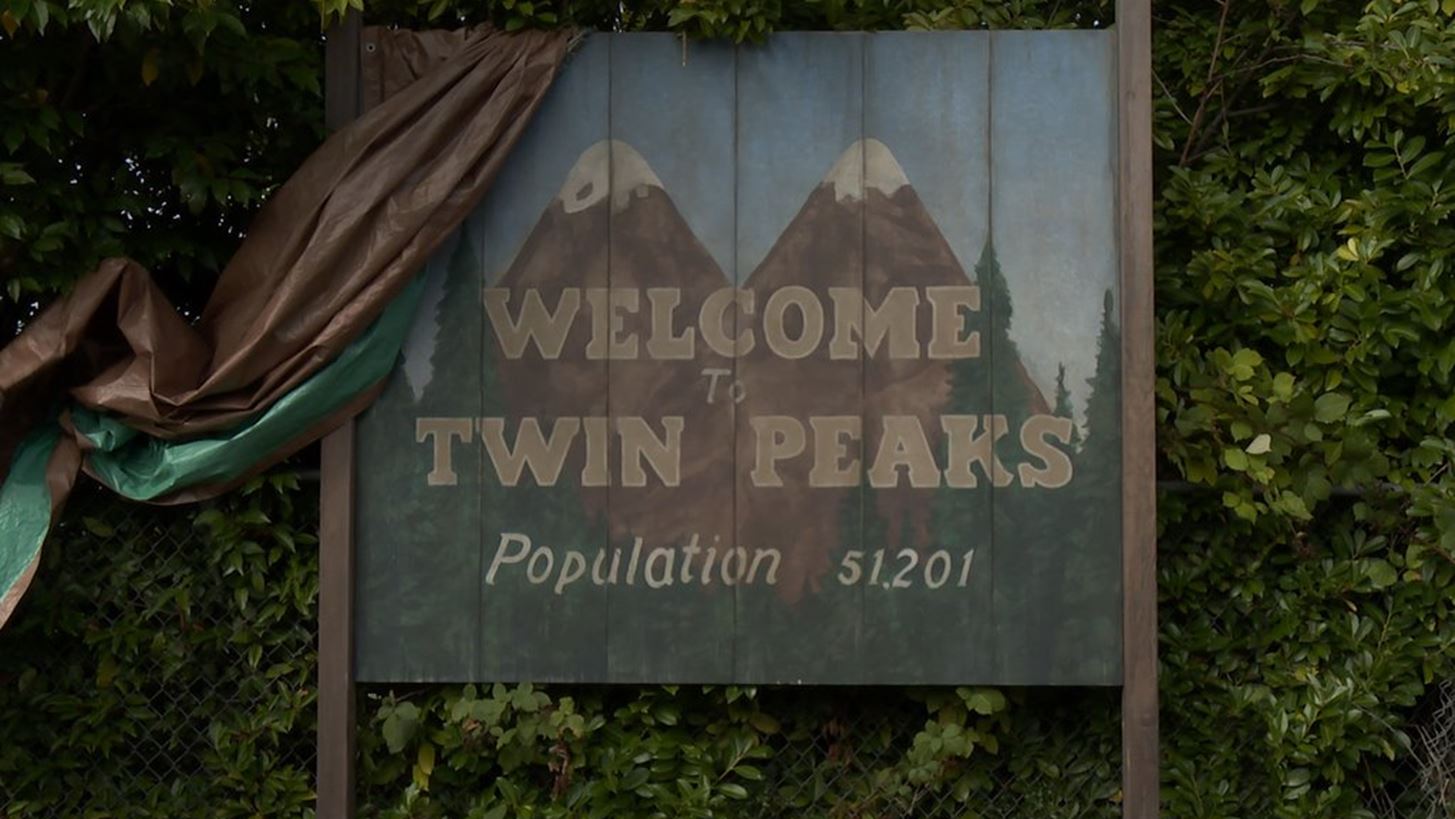 &#x39F; &#x3B1;&#x3BB;&#x3B7;&#x3B8;&#x3B9;&#x3BD;&#x3CC;&#x3C2; &#x3C6;&#x3CC;&#x3BD;&#x3BF;&#x3C2; &#x3C0;&#x3BF;&#x3C5; &#x3B5;&#x3BD;&#x3AD;&#x3C0;&#x3BD;&#x3B5;&#x3C5;&#x3C3;&#x3B5; &#x3C4;o Twin Peaks