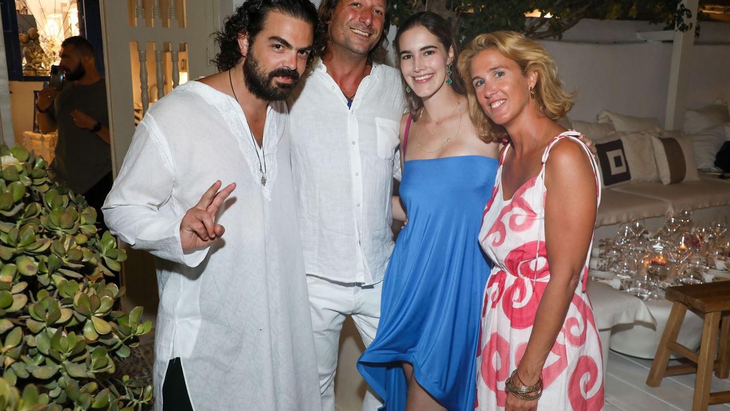 To brand THEMIS Z &#x3B3;&#x3B9;&#x3CC;&#x3C1;&#x3C4;&#x3B1;&#x3C3;&#x3B5; &#x3C4;&#x3B7; &#x3C3;&#x3C5;&#x3BD;&#x3B5;&#x3C1;&#x3B3;&#x3B1;&#x3C3;&#x3AF;&#x3B1; &#x3C4;&#x3BF;&#x3C5; &#x3BC;&#x3B5; &#x3C4;&#x3B7; Dr. Barbara Sturm &#x3BC;&#x27; &#x3AD;&#x3BD;&#x3B1; event &#x3C3;&#x3C4;&#x3B7; &#x39C;&#x3CD;&#x3BA;&#x3BF;&#x3BD;&#x3BF;