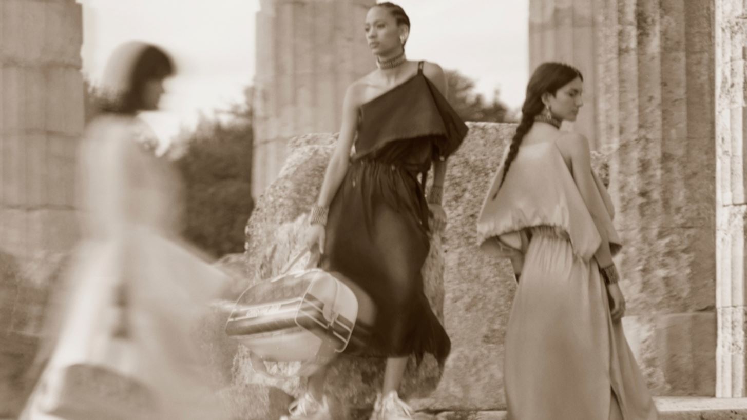 H Dior Cruise 2022 &#x3BC;&#x3AD;&#x3C3;&#x3B1; &#x3B1;&#x3C0;&#x3CC; &#x3C4;&#x3BF;&#x3BD; &#x3C6;&#x3B1;&#x3BA;&#x3CC; 10 &#x395;&#x3BB;&#x3BB;&#x3B7;&#x3BD;&#x3AF;&#x3B4;&#x3C9;&#x3BD; &#x3C6;&#x3C9;&#x3C4;&#x3BF;&#x3B3;&#x3C1;&#x3AC;&#x3C6;&#x3C9;&#x3BD;