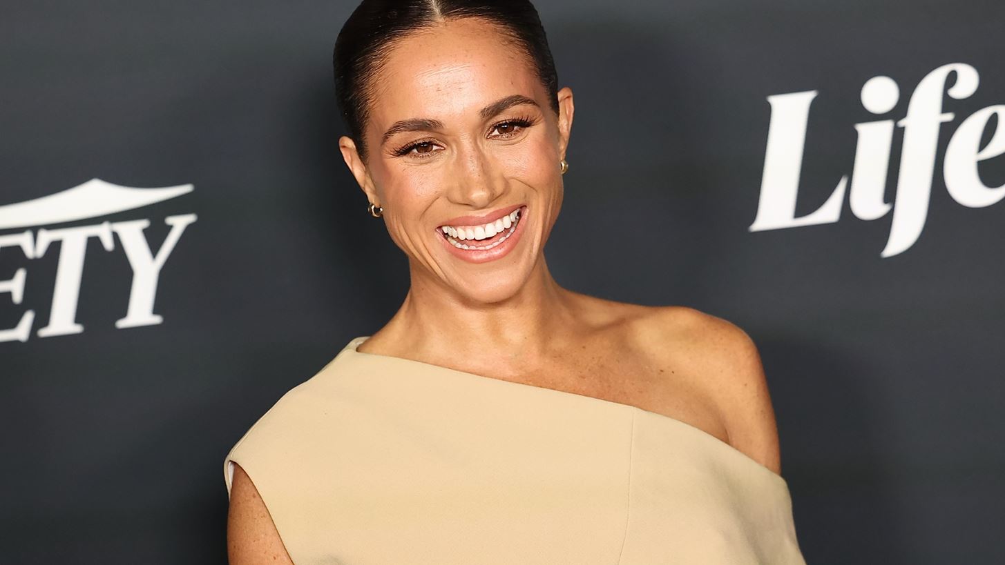 Meghan Markle | &#x3A4;o &#x3B9;&#x3B4;&#x3B9;&#x3B1;&#x3AF;&#x3C4;&#x3B5;&#x3C1;&#x3BF; &#x3B4;&#x3CE;&#x3C1;&#x3BF; &#x3C0;&#x3BF;&#x3C5; &#x3AD;&#x3BA;&#x3B1;&#x3BD;&#x3B5; &#x3C3;&#x3C4;&#x3BF;&#x3BD; &#x3B2;&#x3B1;&#x3C3;&#x3B9;&#x3BB;&#x3B9;&#x3AC; &#x39A;&#x3AC;&#x3C1;&#x3BF;&#x3BB;&#x3BF; &#x3B3;&#x3B9;&#x3B1; &#x3C4;&#x3B7;&#x3BD; &#x3B5;&#x3C0;&#x3AD;&#x3C4;&#x3B5;&#x3B9;&#x3BF; &#x3B3;&#x3AC;&#x3BC;&#x3BF;&#x3C5; &#x3C4;&#x3BF;&#x3C5;