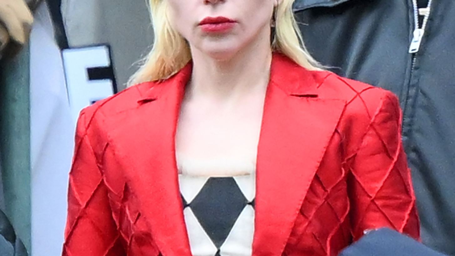 Lady Gaga: &#x39F;&#x3B9; &#x3C0;&#x3C1;&#x3CE;&#x3C4;&#x3B5;&#x3C2; &#x3B5;&#x3B9;&#x3BA;&#x3CC;&#x3BD;&#x3B5;&#x3C2; &#x3B1;&#x3C0;&#x3CC; &#x3C4;&#x3B1; &#x3B3;&#x3C5;&#x3C1;&#x3AF;&#x3C3;&#x3BC;&#x3B1;&#x3C4;&#x3B1; &#x3C4;&#x3BF;&#x3C5; Joker &#x3BC;&#x3B1;&#x3C2; &#x3C0;&#x3C1;&#x3BF;&#x3CA;&#x3B4;&#x3B5;&#x3AC;&#x3B6;&#x3BF;&#x3C5;&#x3BD; &#x3B3;&#x3B9;&#x3B1; &#x3CC;&#x3C3;&#x3B1; &#x3B8;&#x3B1; &#x3B4;&#x3BF;&#x3CD;&#x3BC;&#x3B5;
